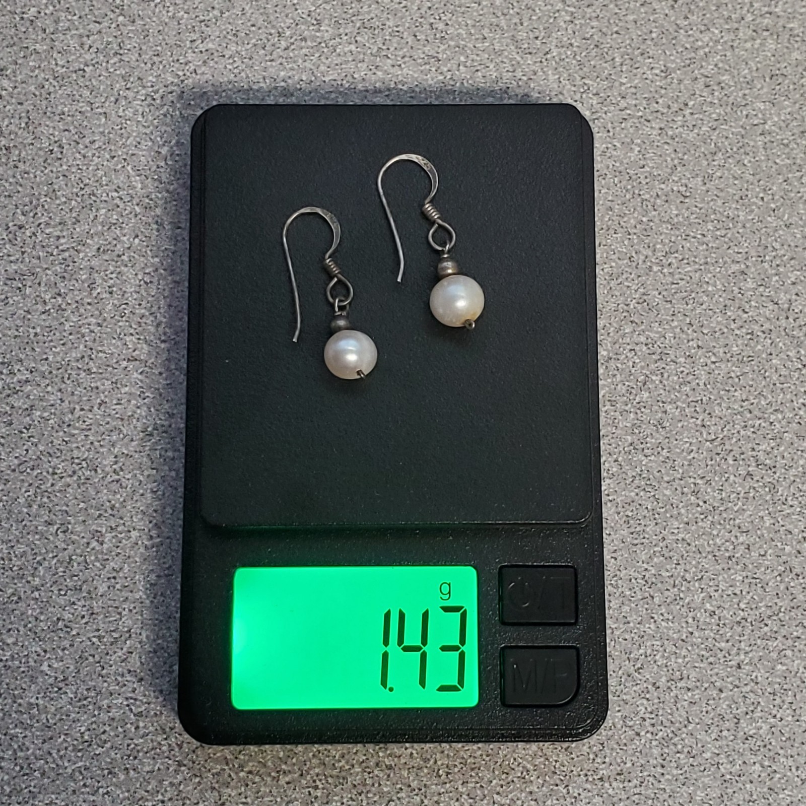 VTG 7mm Pearl Dangle Earrings 1in Drop Sterling Silver French Wire 1.43g Estate