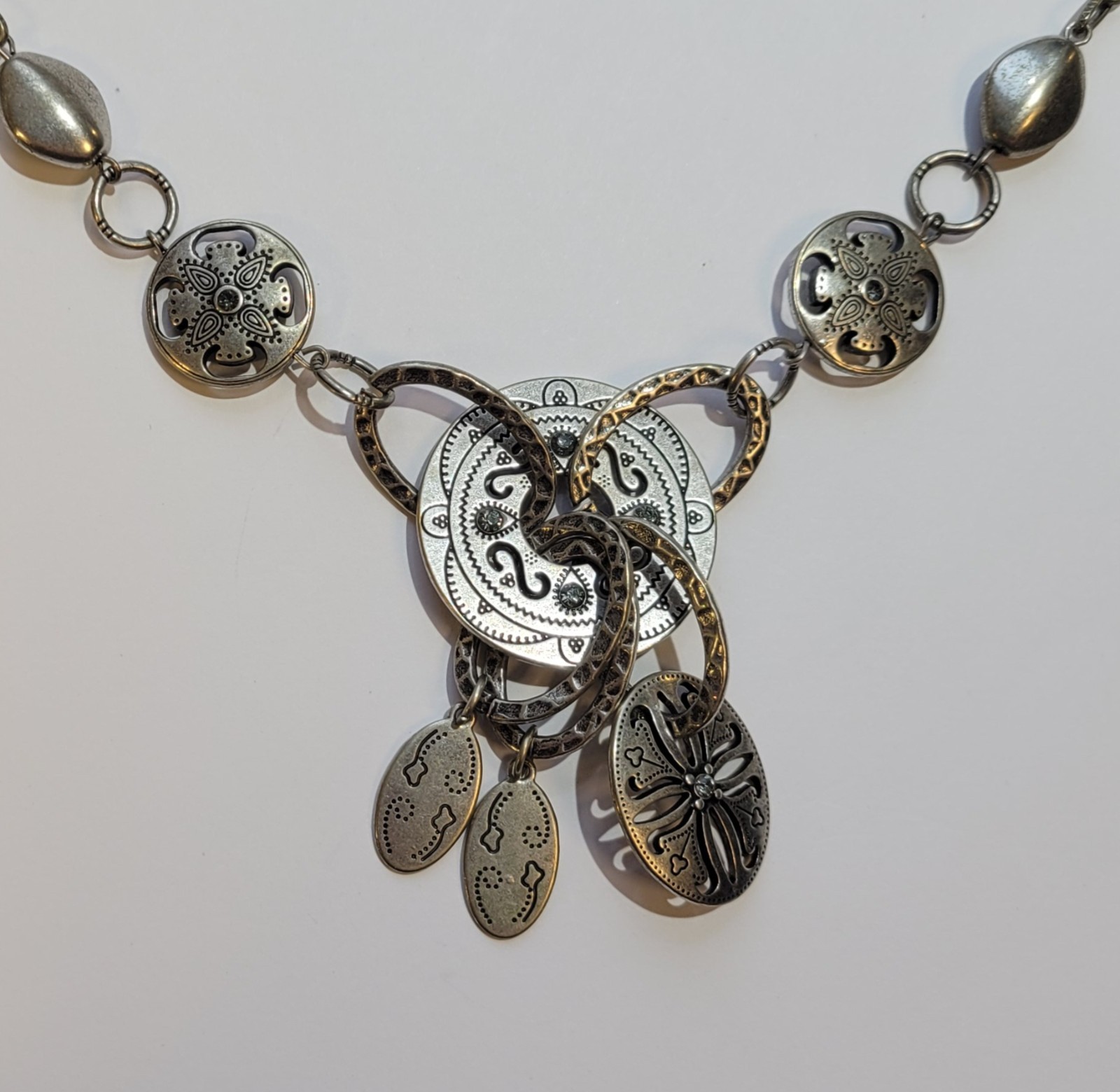 Vintage Linked Round Dangle Silver Tone Pendants 18in Ornate Box Chain Necklace