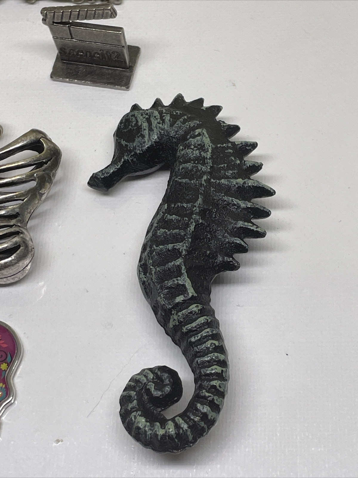 Lot of Metal Decorative Jewelry Assorted Items Seahorse Butterfly Photo H. 6 Pcs