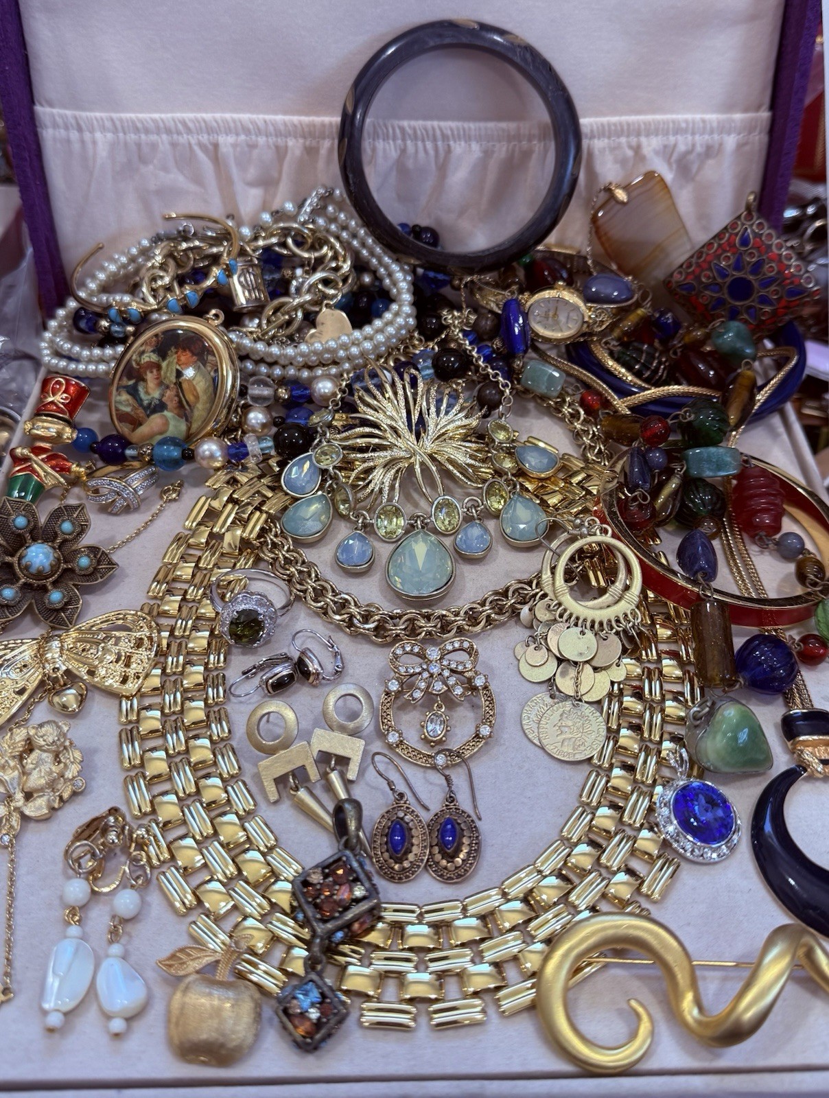 Vintage Estate Costume Jewelry Lot ! TRIFARI , MONET and more!