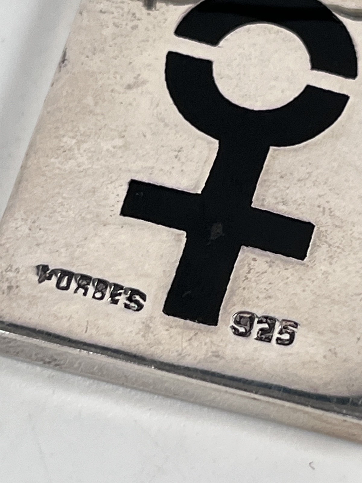 VINTAGE FORBES STERLING SILVER BLACK ENAMEL FEMALE SYMBOL MODERNIST PIN BROOCH
