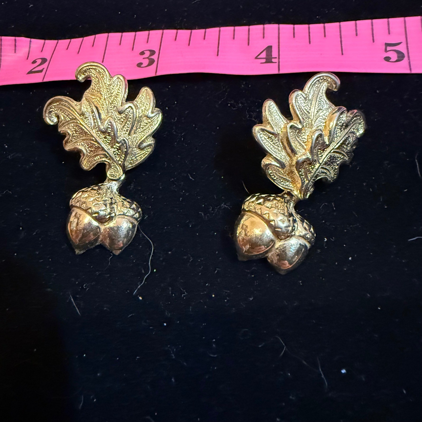 Vintage Gold Tone Oak Leaf and Acorn Dangle Drop Earrings Nature Fall Jewelry