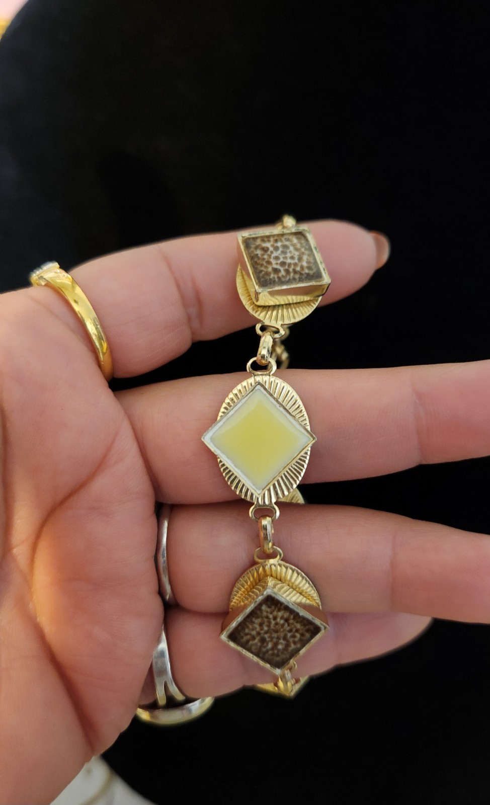 VTG 1960’s GOLDTONE BRACELET SPLOTCH BROWN & WHITE, LIGHT YELLOW Tiles