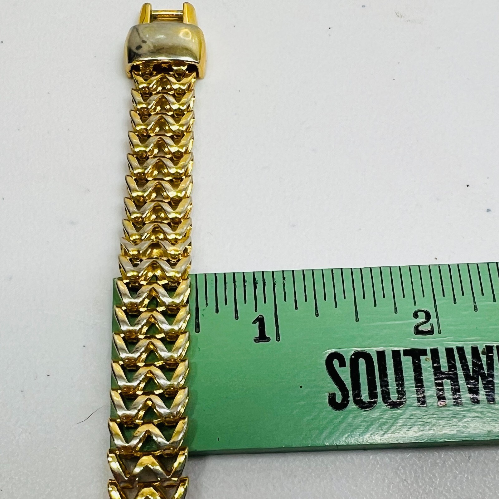 Vintage Bracelet Gold Tone Open Bold Specialty Links 1980s Chain 8 inches
