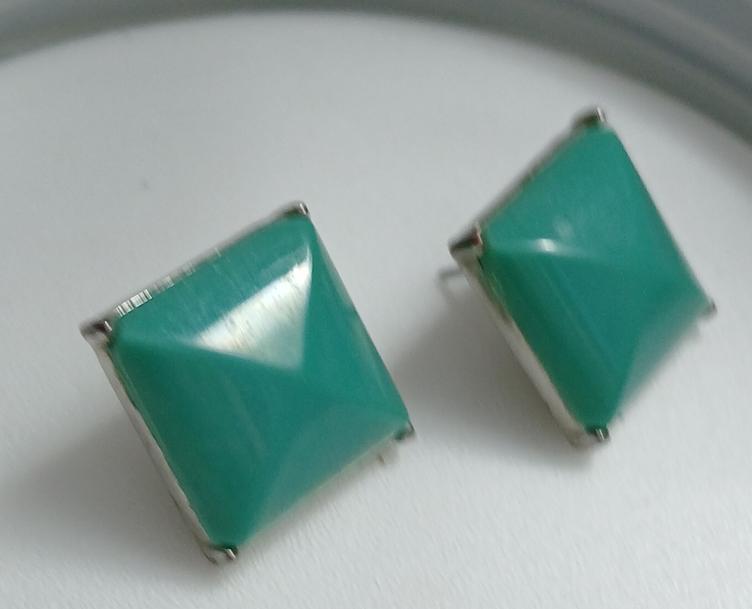 Liz Claiborne Turquoise Blue Stud Earrings Vintage Business Casual