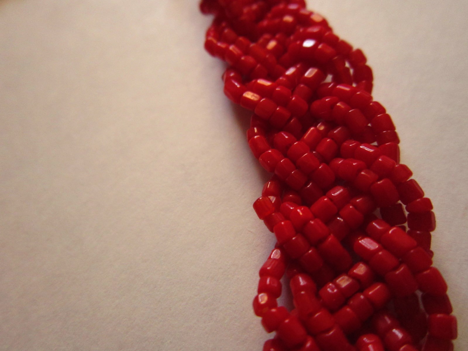 Vintage deco, braided choker red glass sead beads, gorgeous!