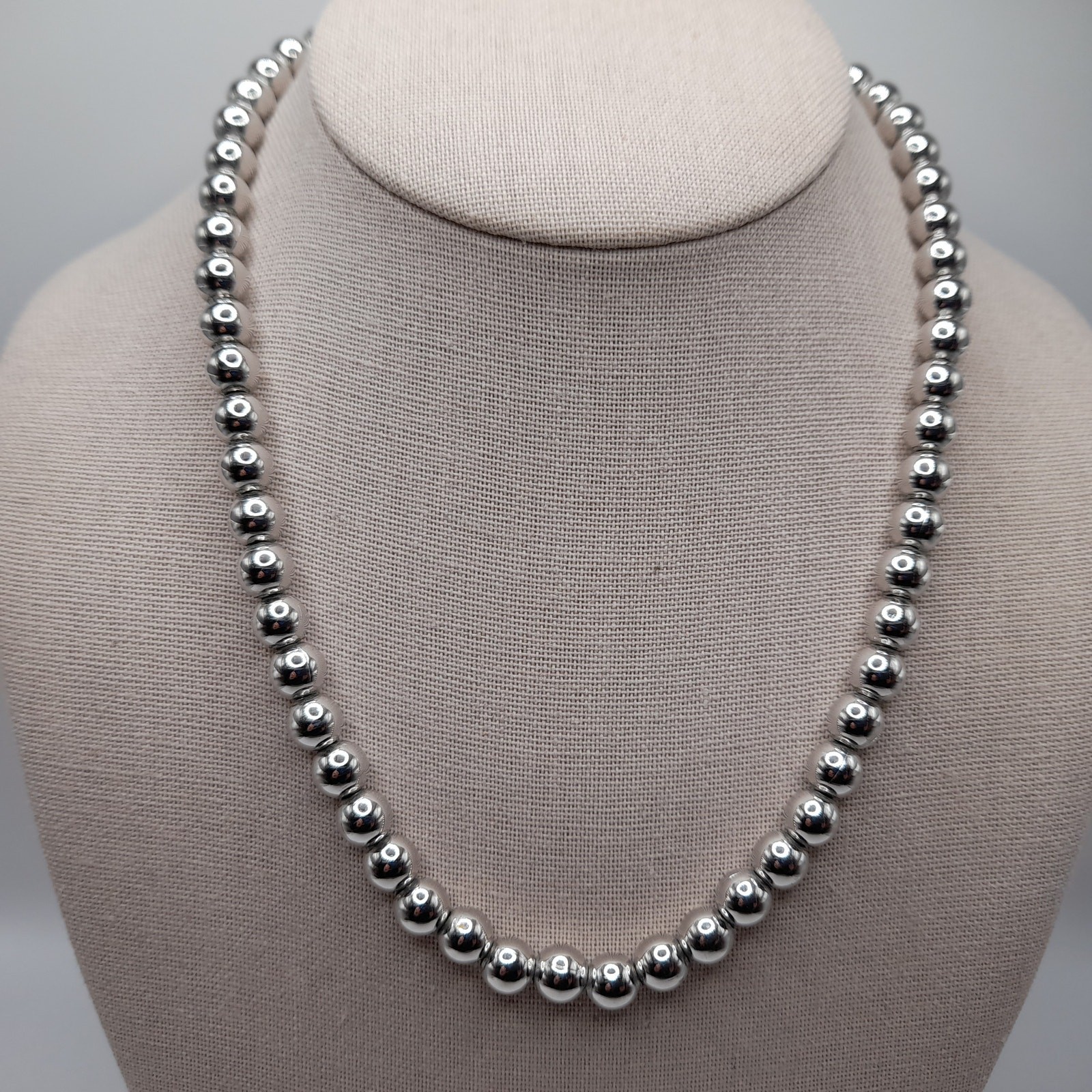 Vintage MONET Rhodium Plated Bead Necklace Sister Clasp Hang Tag