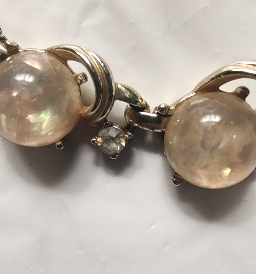 Coro Vintage Mid-Century White Faux Moonstone Cabochon Choker Necklace