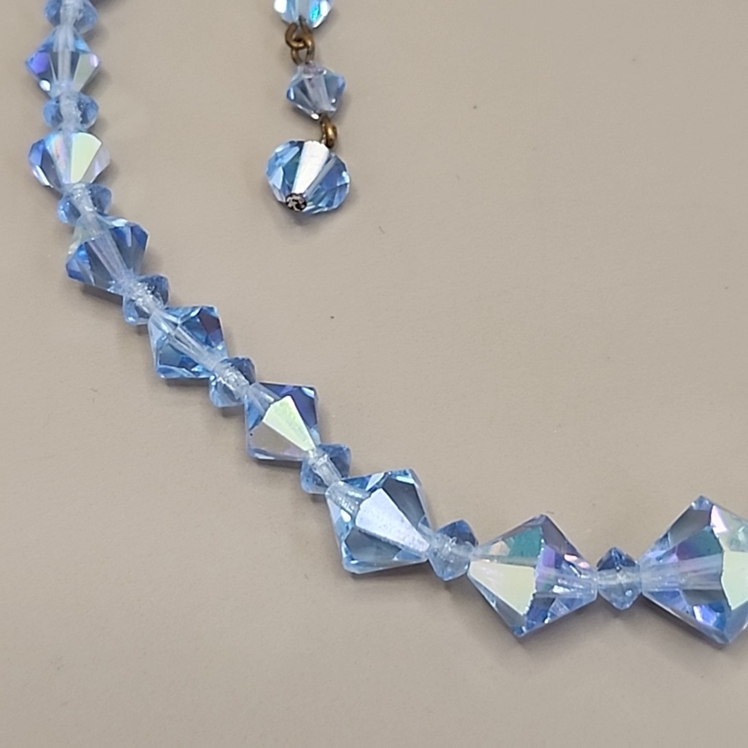 Vintage Glass Beaded Necklace Blue Bicone Graduated 16″