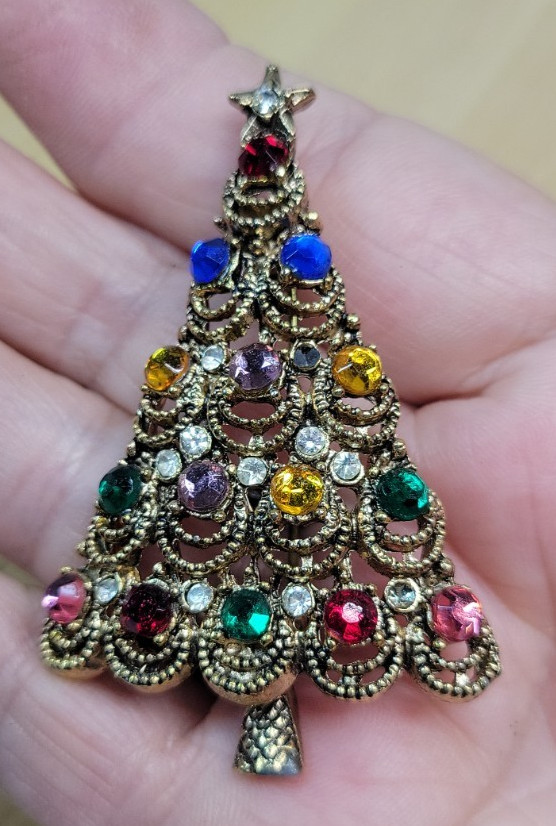 VTG Christmas Tree Pin Brooch 1-Missing Stone 2″x1.5″