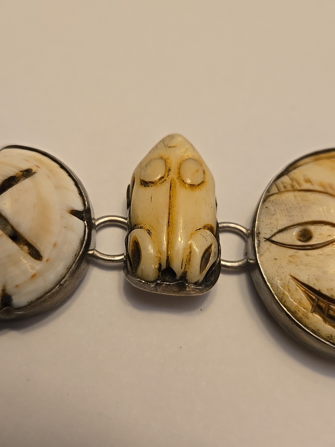 Large Amy Kahn Russell Sterling Silver And Carved Shell & Wood?