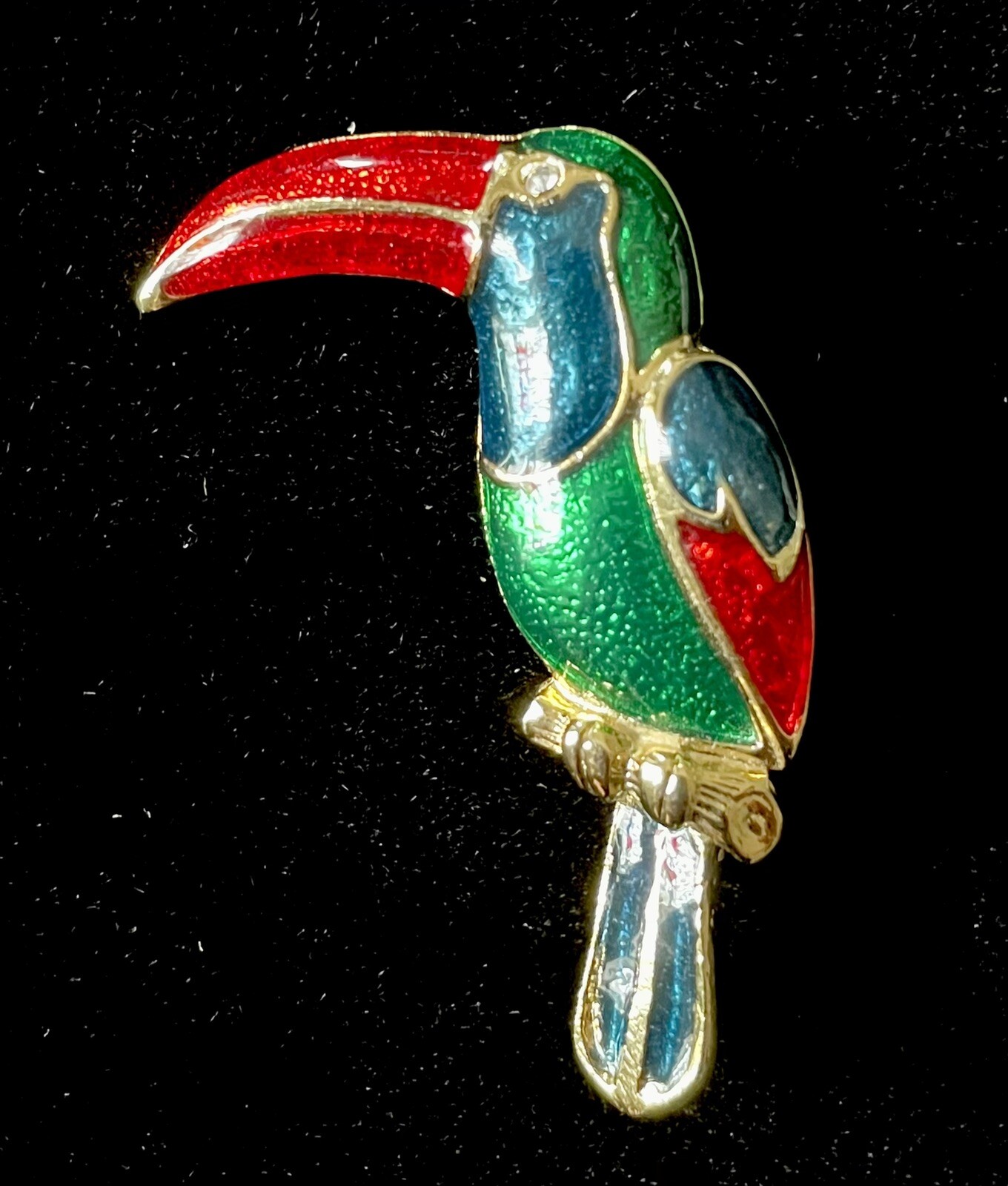 Vintage Enamel Brooch Colorful Toucan Bird Pin with Red Beak Safety Clasp
