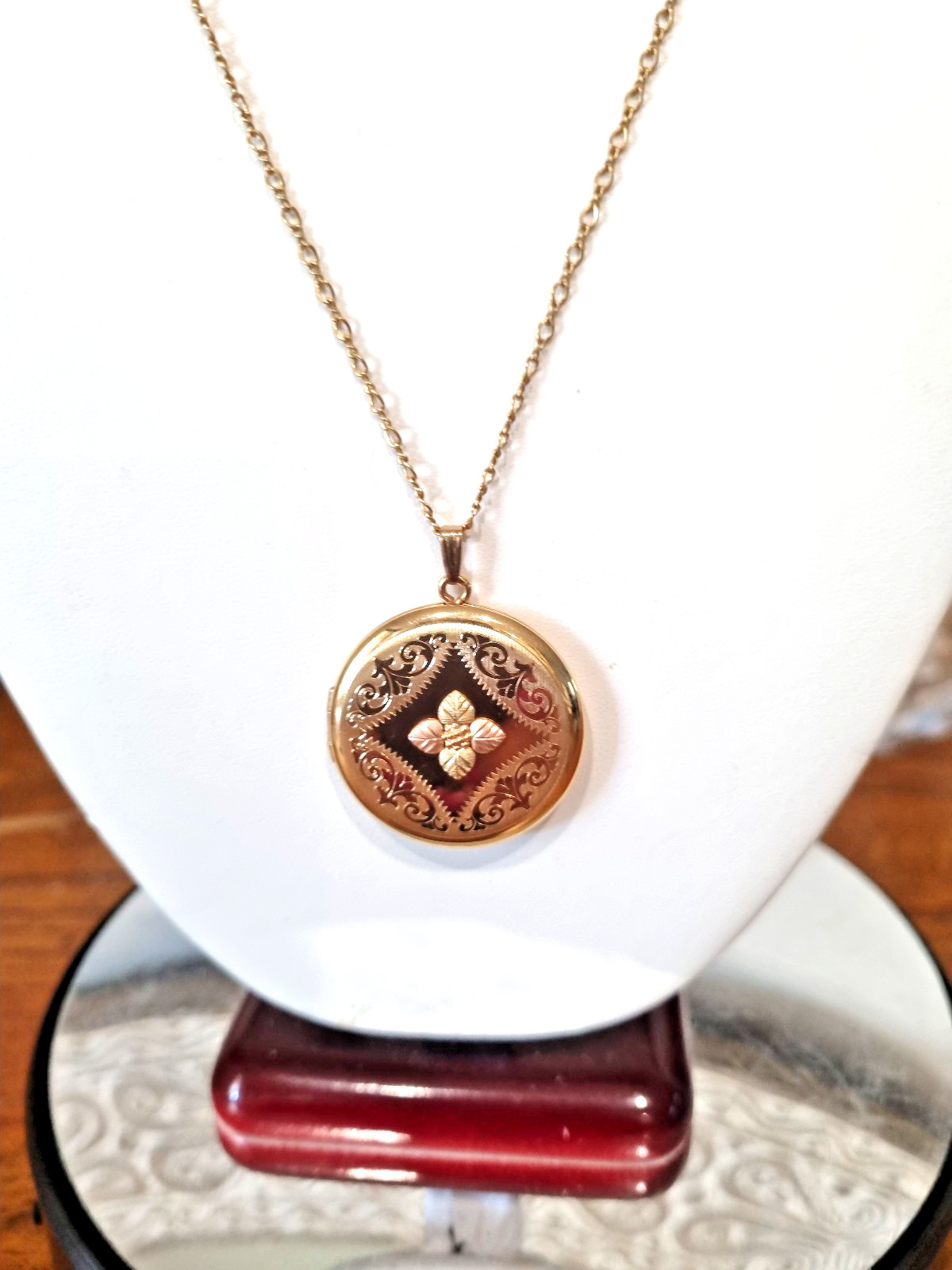 Vintage 14k Gold Fill Locket Black Hills 10k 12k Solid Trim USA made See Video