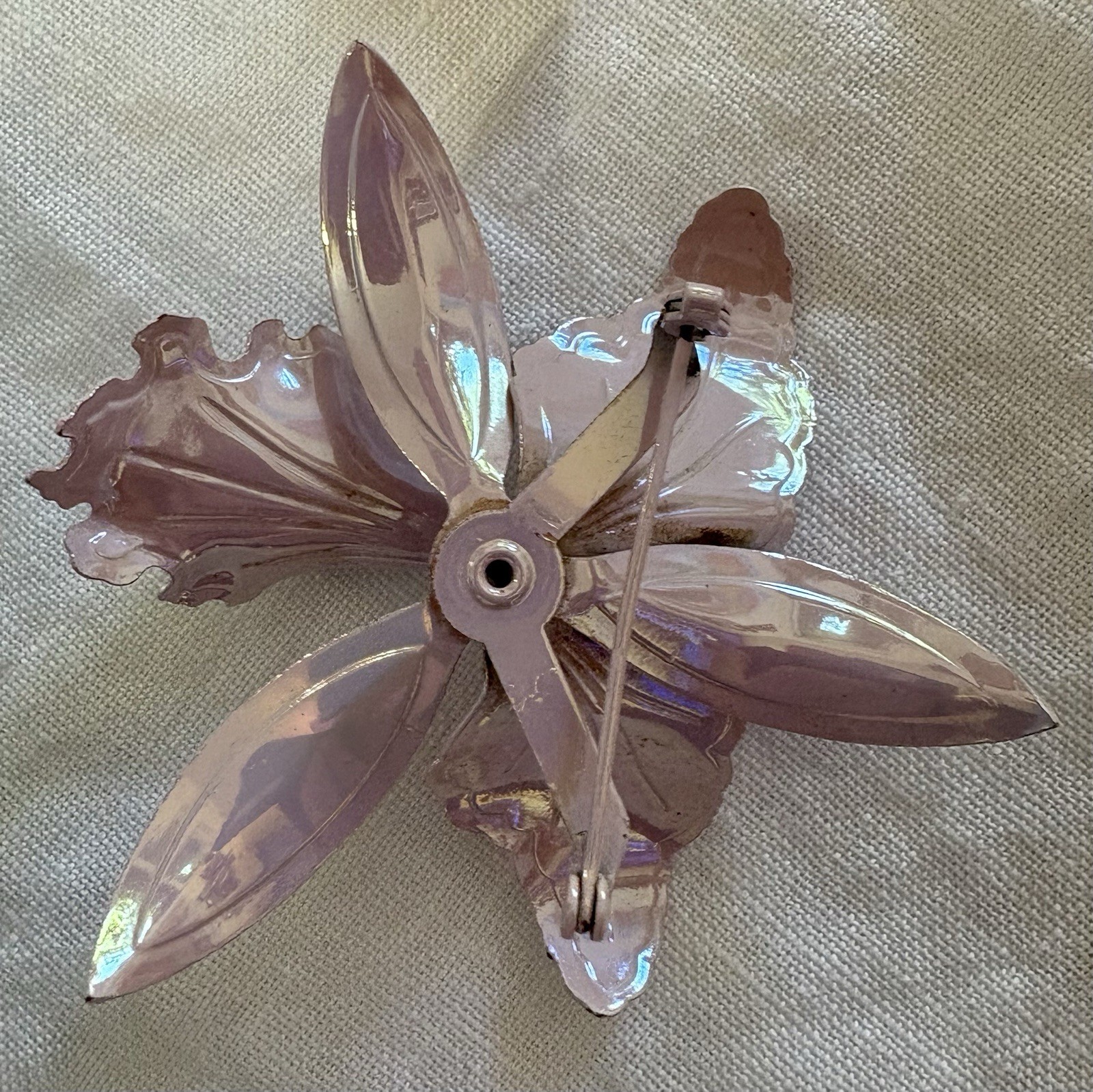 Vtg Flower Power Orchid Brooch Iridescent Lilac Purple Enamel Rhinestone PinREAD