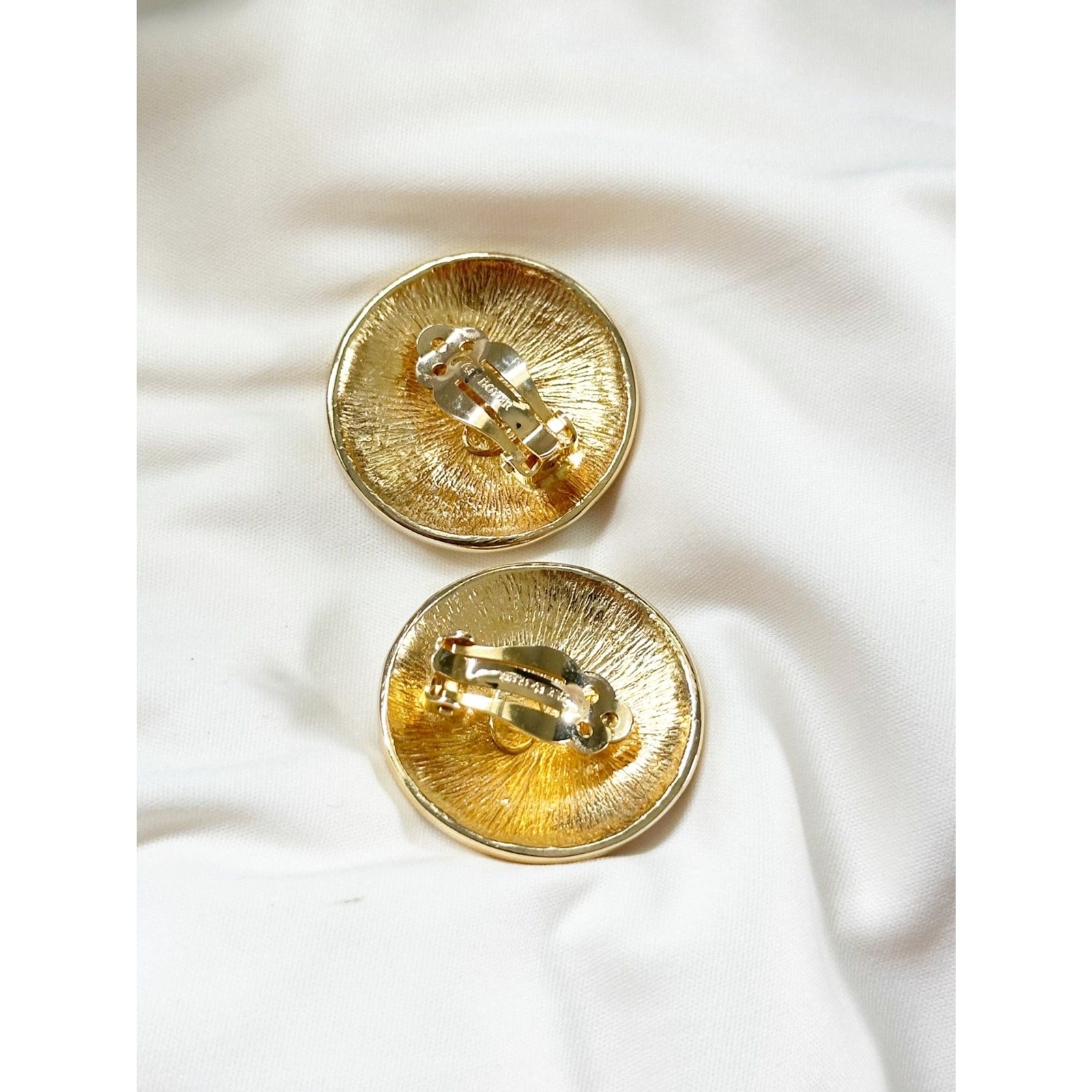 Vintage GAY BOYER signed chunky gold tone Cream enamel clip on earrings