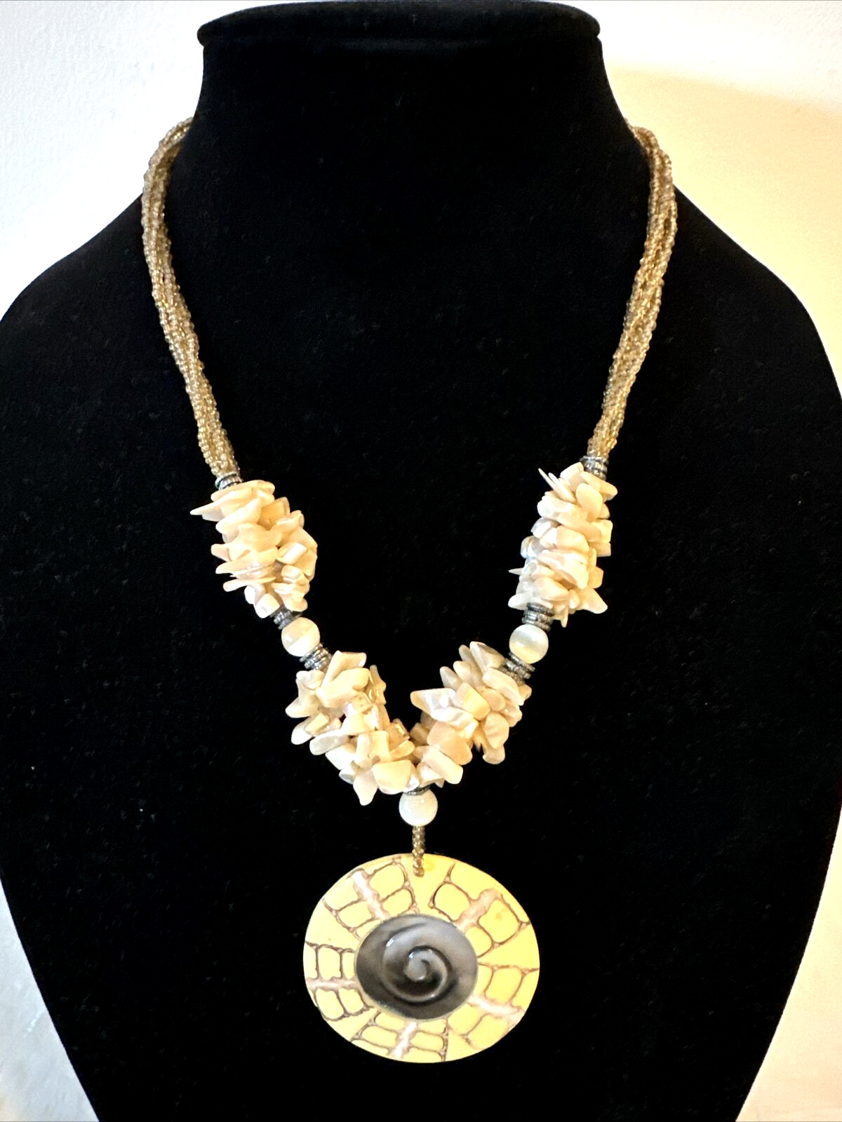 Vintage Shell Abalone Beaded Multi Strand Necklace 20″ and Pendant 2″ – Hawaiian