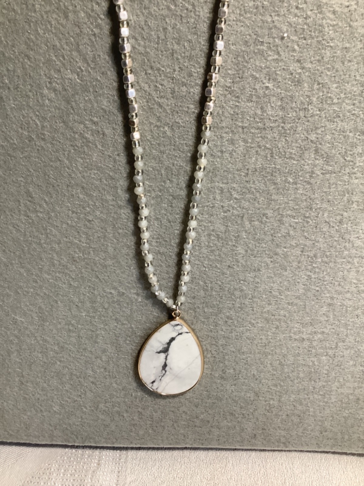 Teardrop white howlite pendant necklace silver tone beads chain necklace 16 1/2”