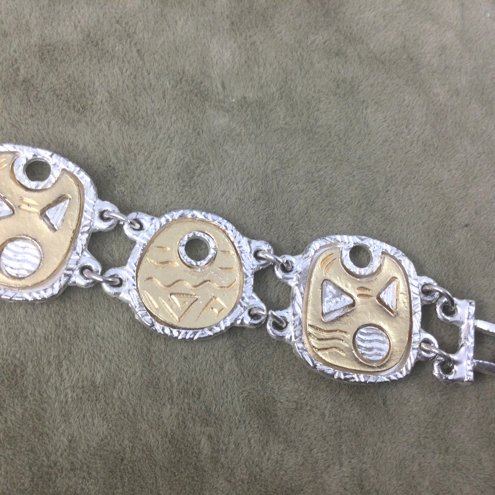 Vintage Gold Silver Metal Bracelet Geometric Design Signs Disks 7″ Not Signed