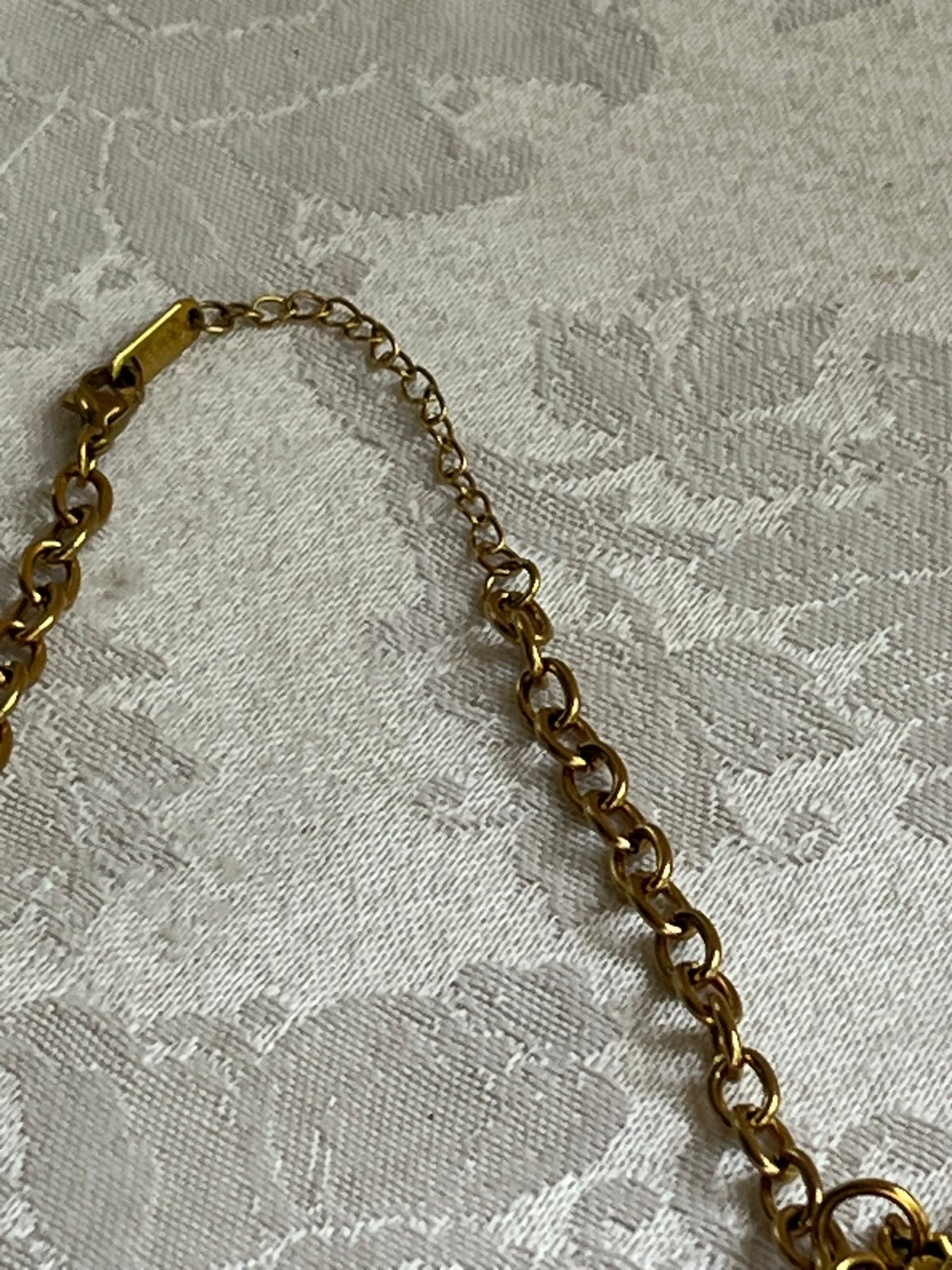 Vintage Style Multi-bee Charm Bib Necklace Gold-Toned Link Chain 18″