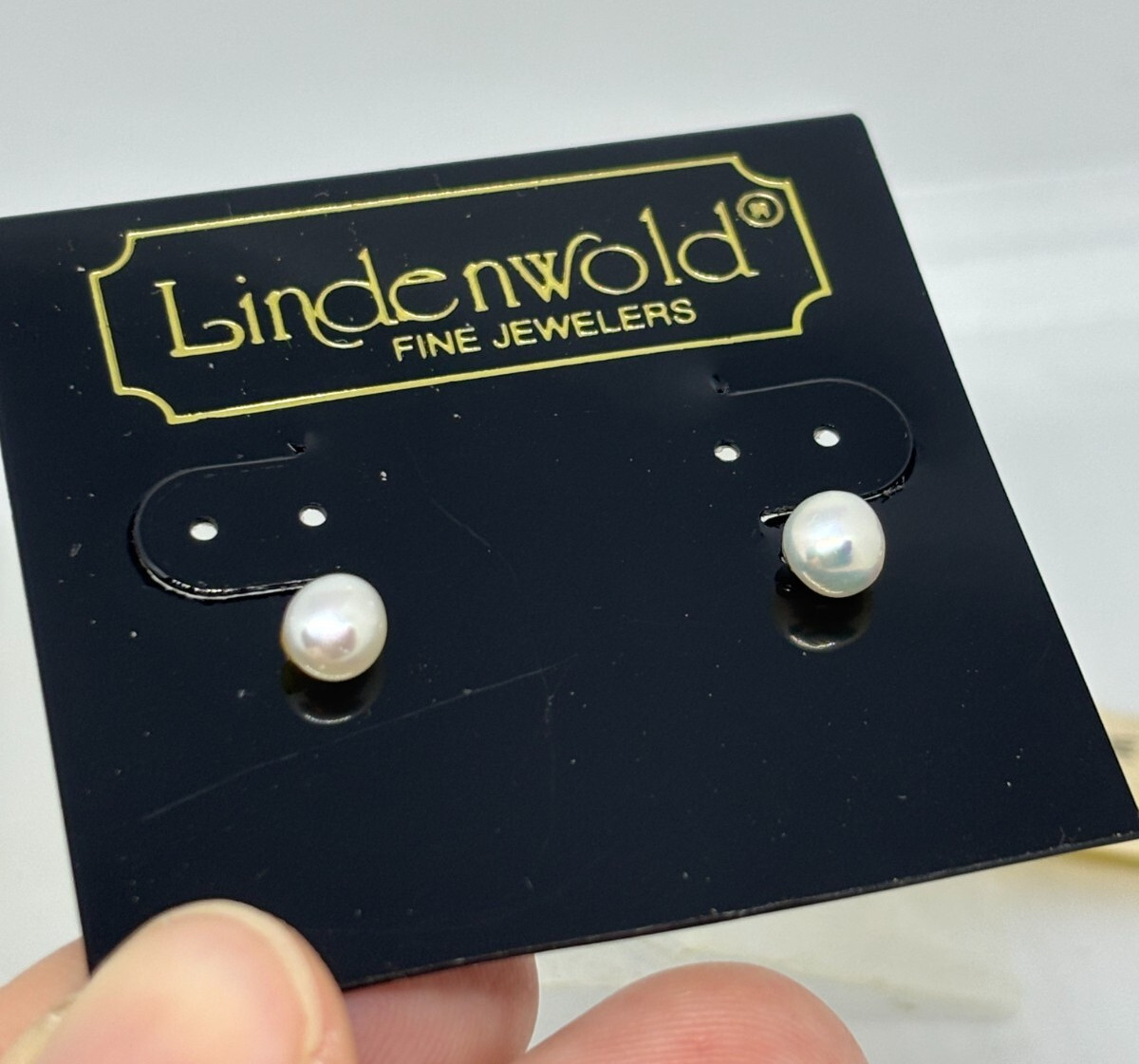 Vintage NOS Lindenwold Fine Jewlers Cultured White Pearl Stud Earring Pierced