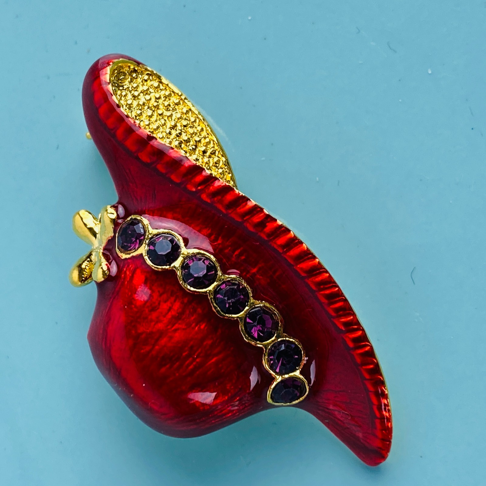 Red Hat Society Brooch Red Enamel Gold Tone Purplish Pink Rhinestones Pretty Pin