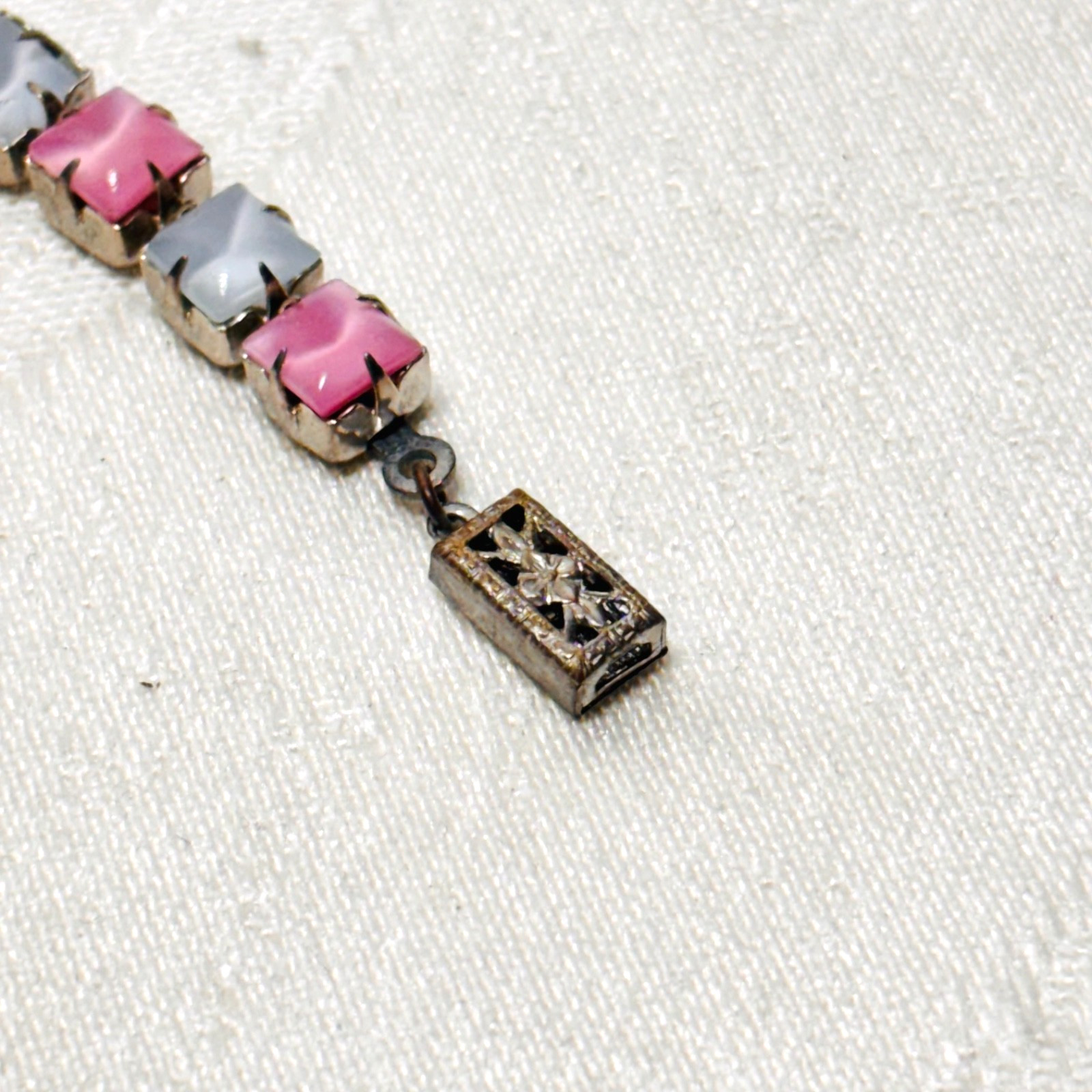 BRACELET pastel blue pink glass faux gem silvertone metal box clasp vintage 7″ c