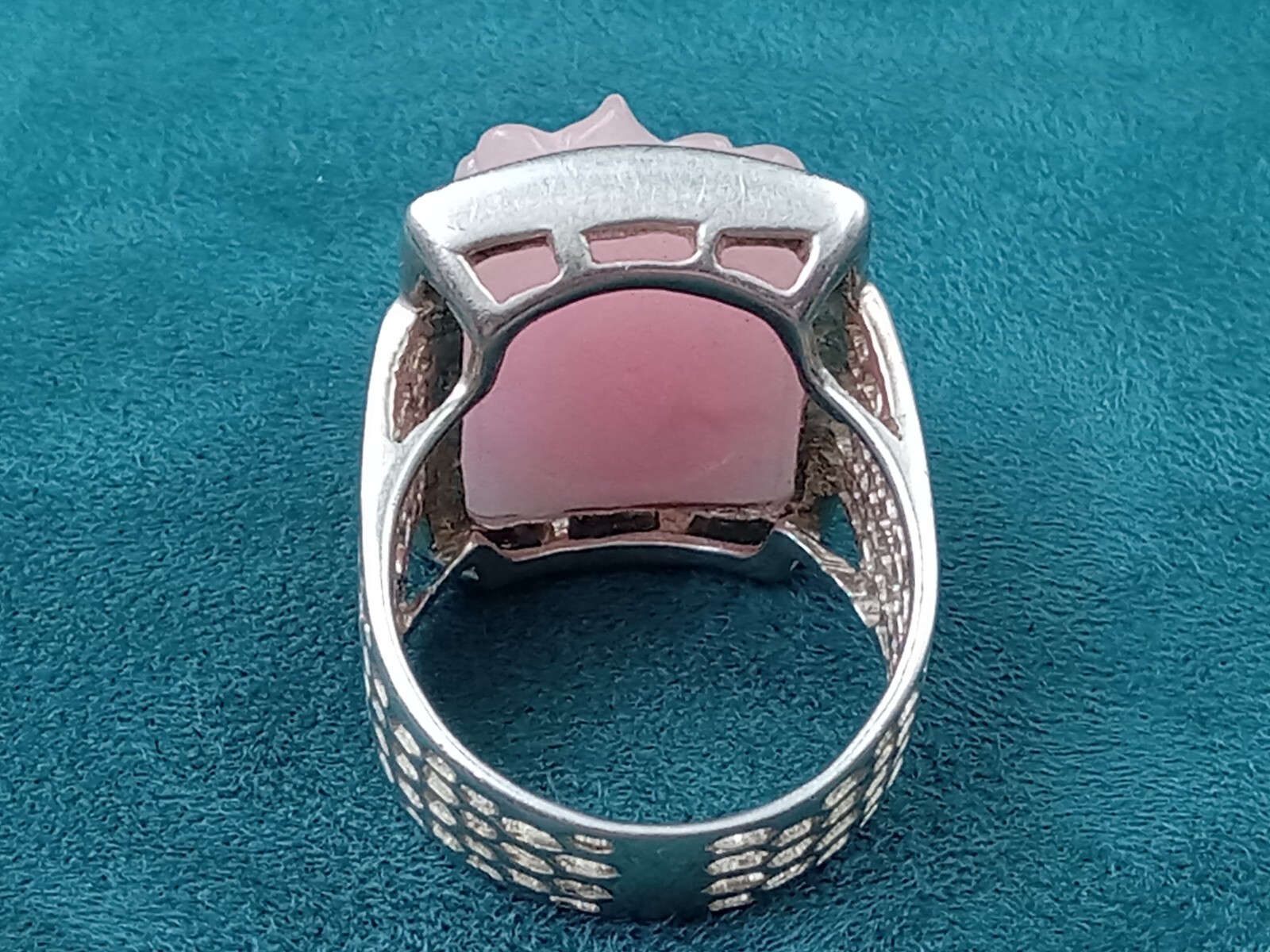 Fine Sterling Silver Size 11 Ring w. Pink Color Rose Quartz Carved Rose Setting