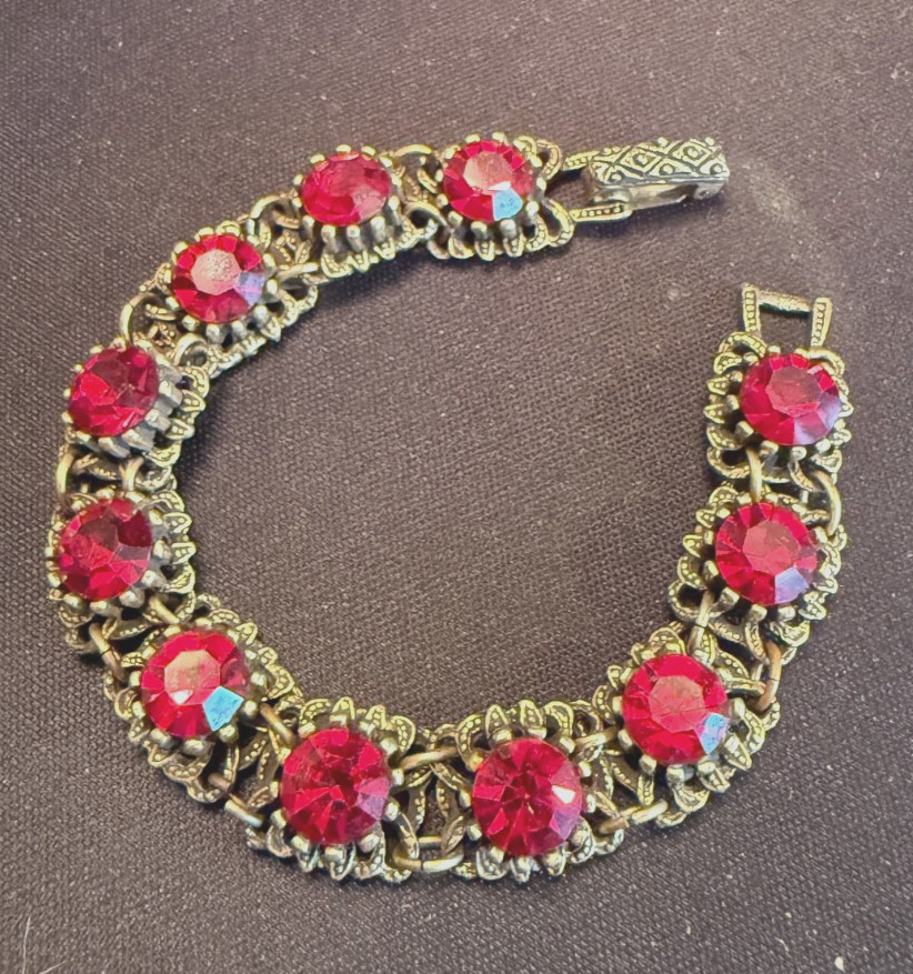Bronze Tone Ruby Red Rhinestone Bracelet Fold Over Clasp Unsigned Size 7