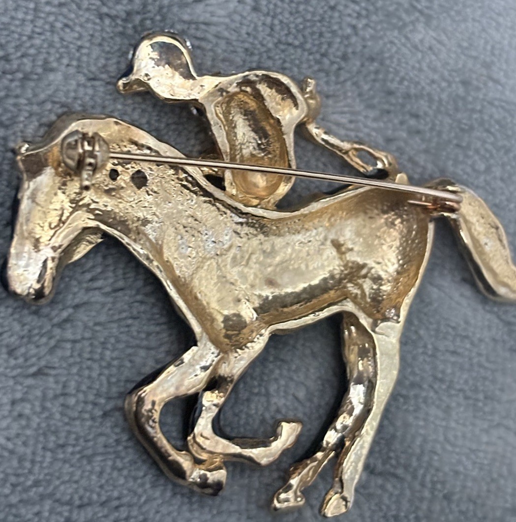 Vintage Horse Riding Brooch Equestrian Rhinestones Enamel figural 2.5”￼