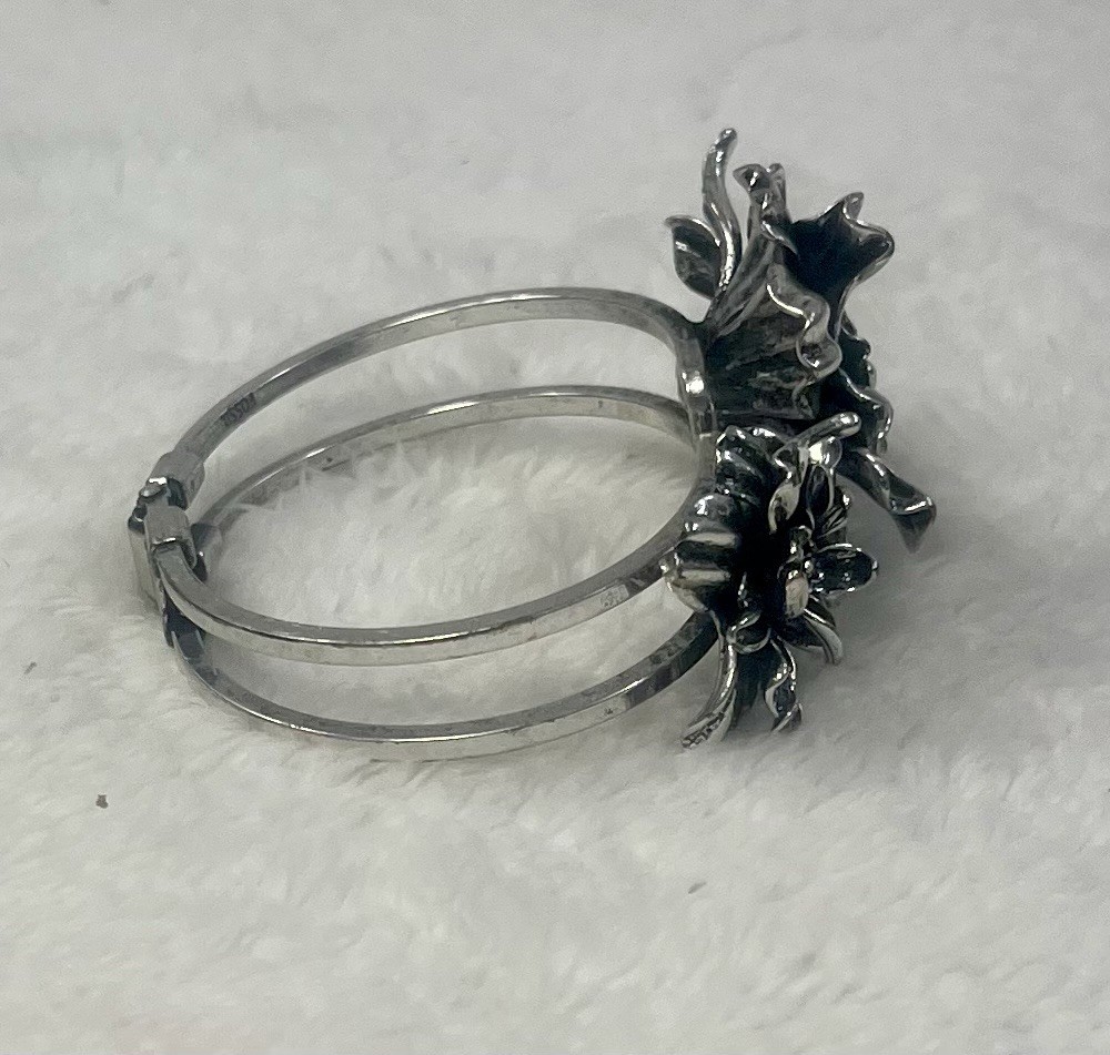 Vintage Costume Jewelry Metal Flower Bracelet Fossil