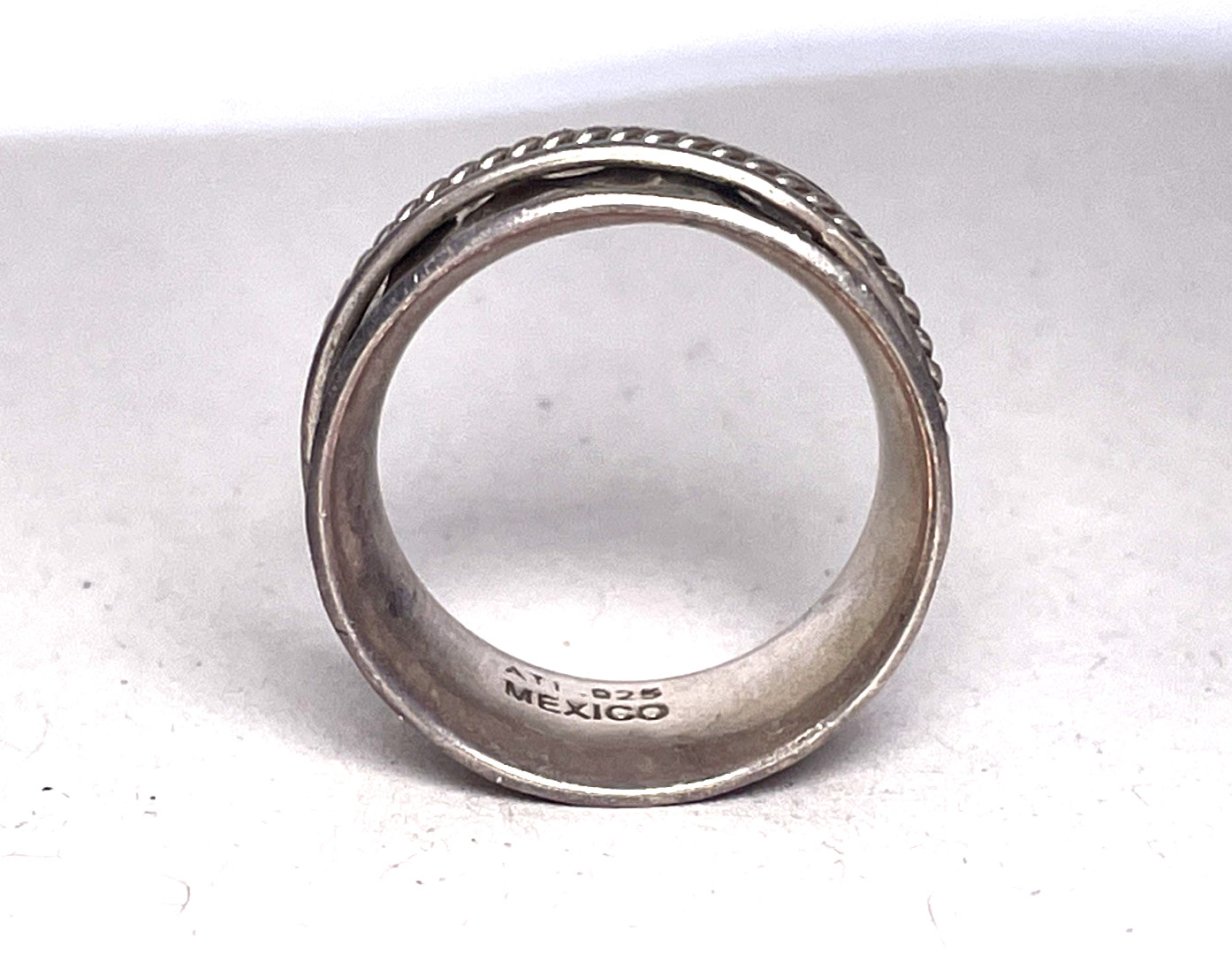 Vintage ATI Mexico 925 Sterling Silver Hammered Wide Band Ring Size 7 Rope Edge