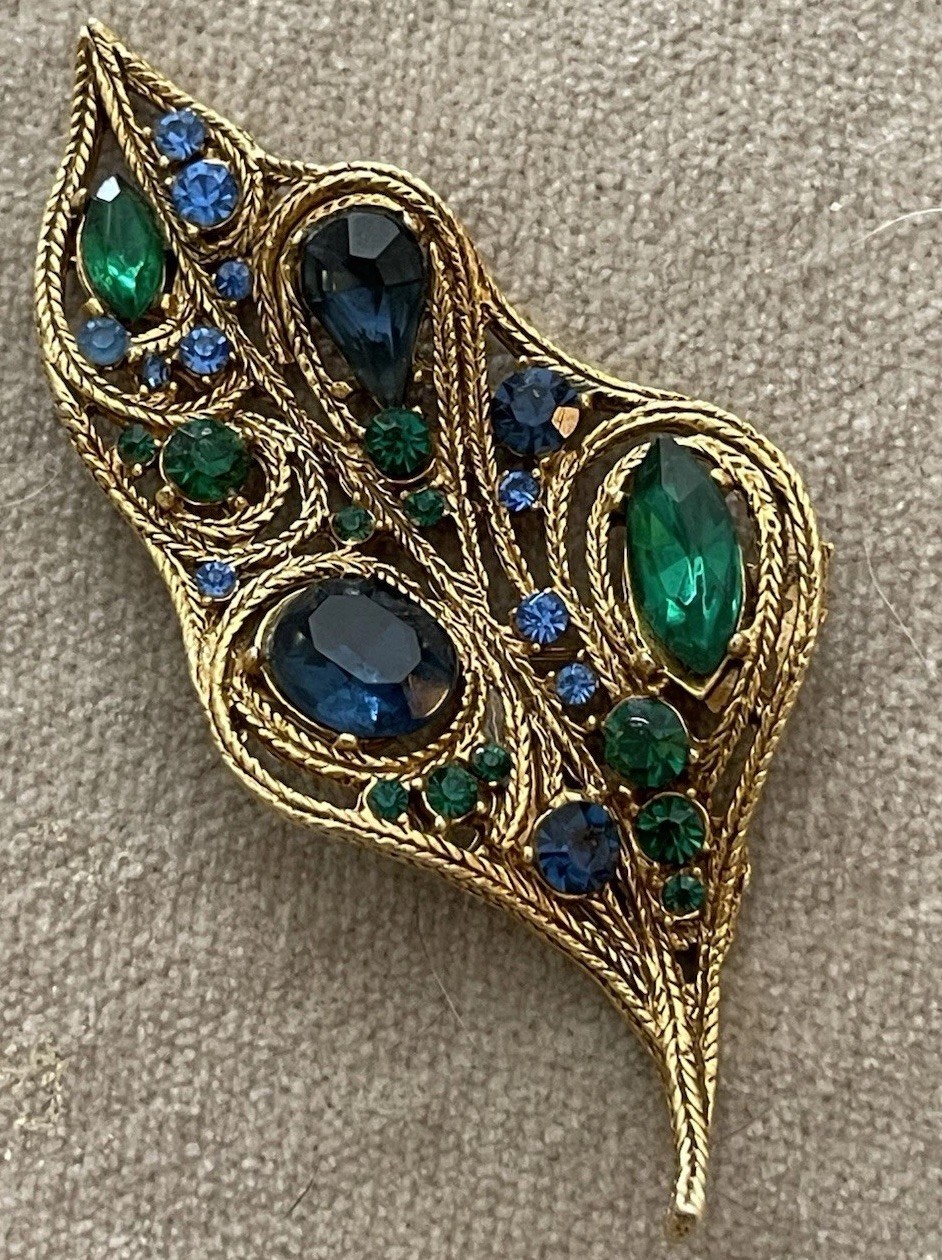 Vintage Leaf Brooch La Roco 50s Gold Tone 3 1/2” Blue Green Rhinestones Unsigned