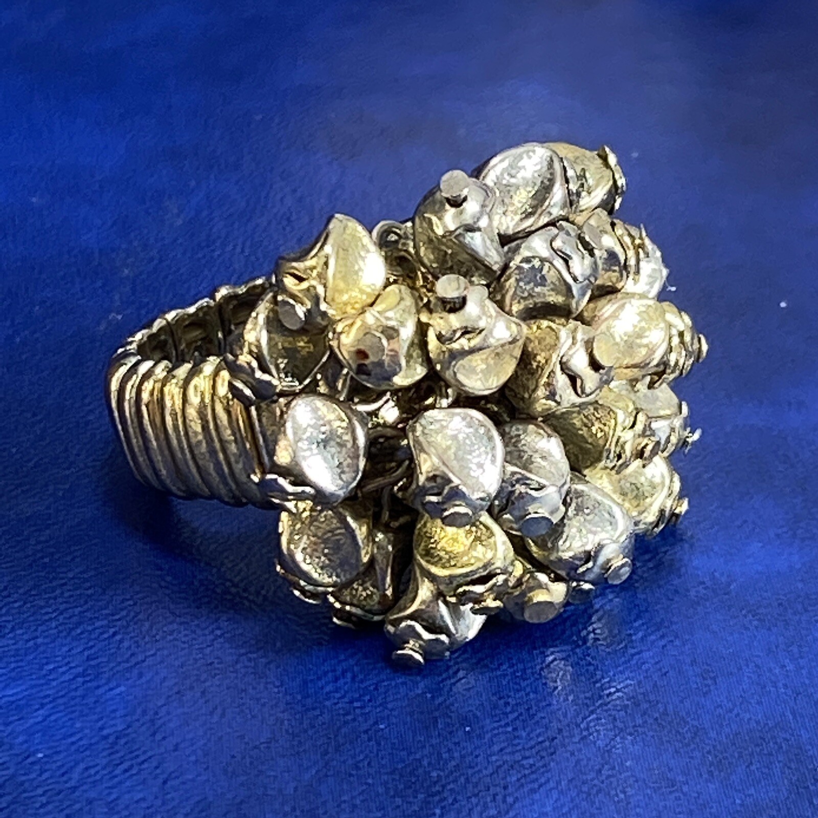 Vtg RA Stretch Band Ring Bold Oversized Metal Jiggly Bling Nugget Chips SZ 7-10