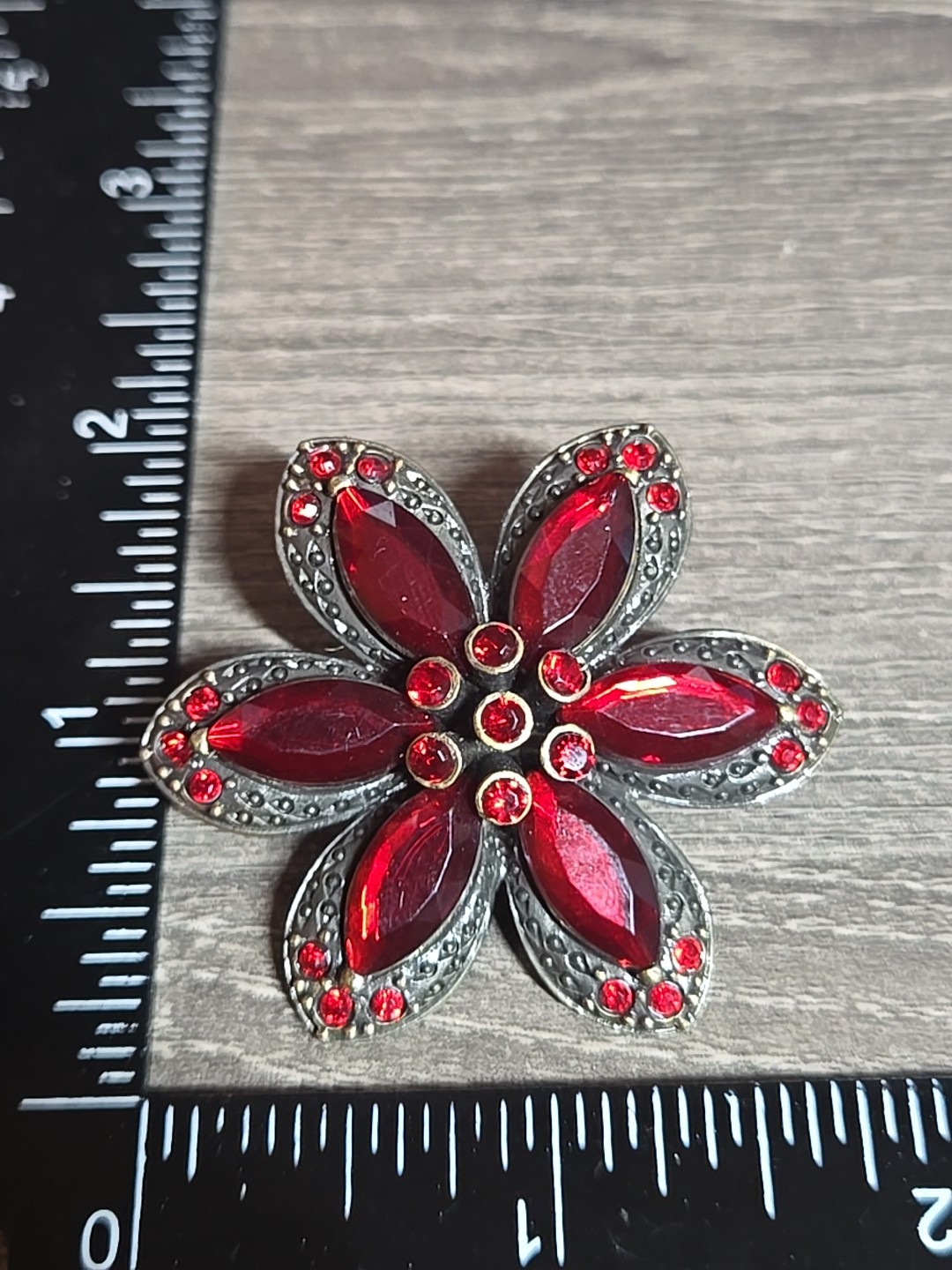 Vintage Red Glass Marquis Flower Floral Scatter Hat Tac Pin Retro Aao