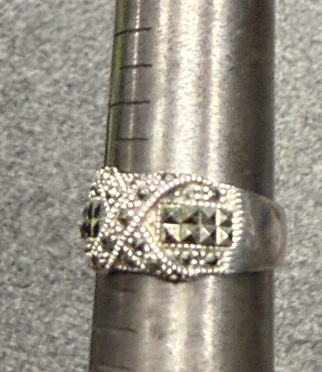Vintage CW STERLING SILVER & MARCASITE Ring 925 Silver 5.4g size 9