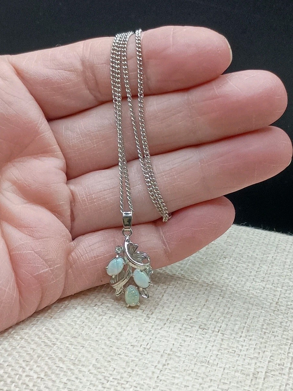Vintage Opal Rhinestone Pendant Necklace Silver Tone Floral Cluster Vine 19″