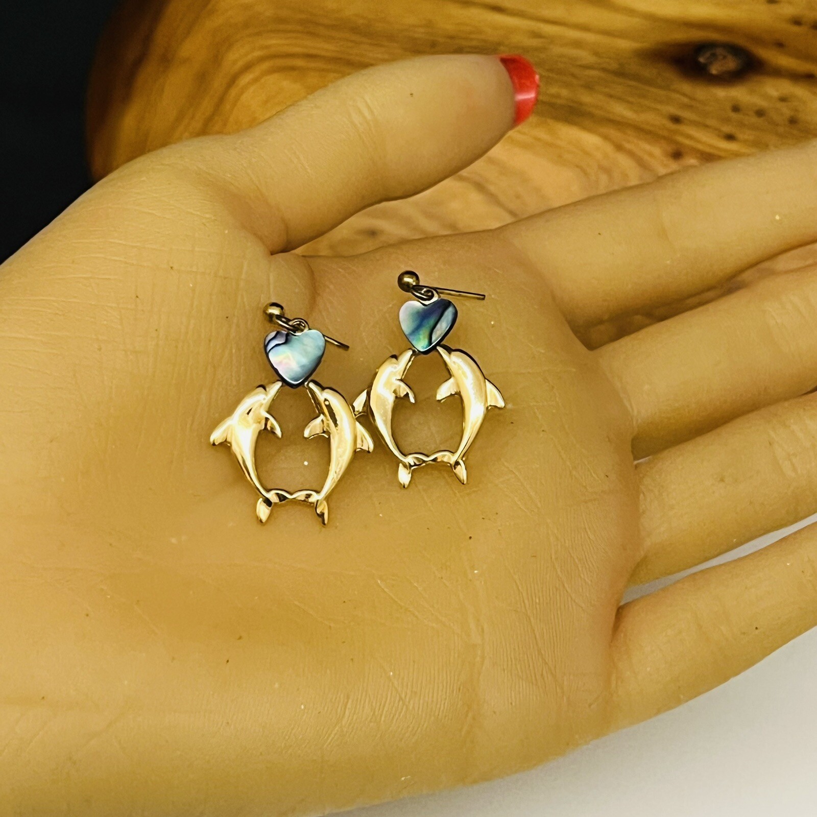 Vintage Weekenders Paua Shell Kissing Dolphins Heart Dangle Earrings Gold 1445