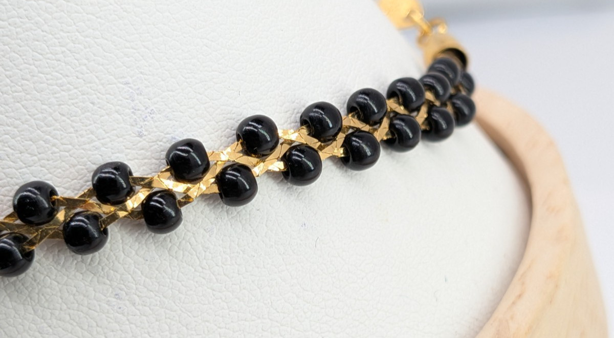 Vintage Trifari TM Bracelet Gold Tone Black Seed Bead Braided Link 7.5in Signed