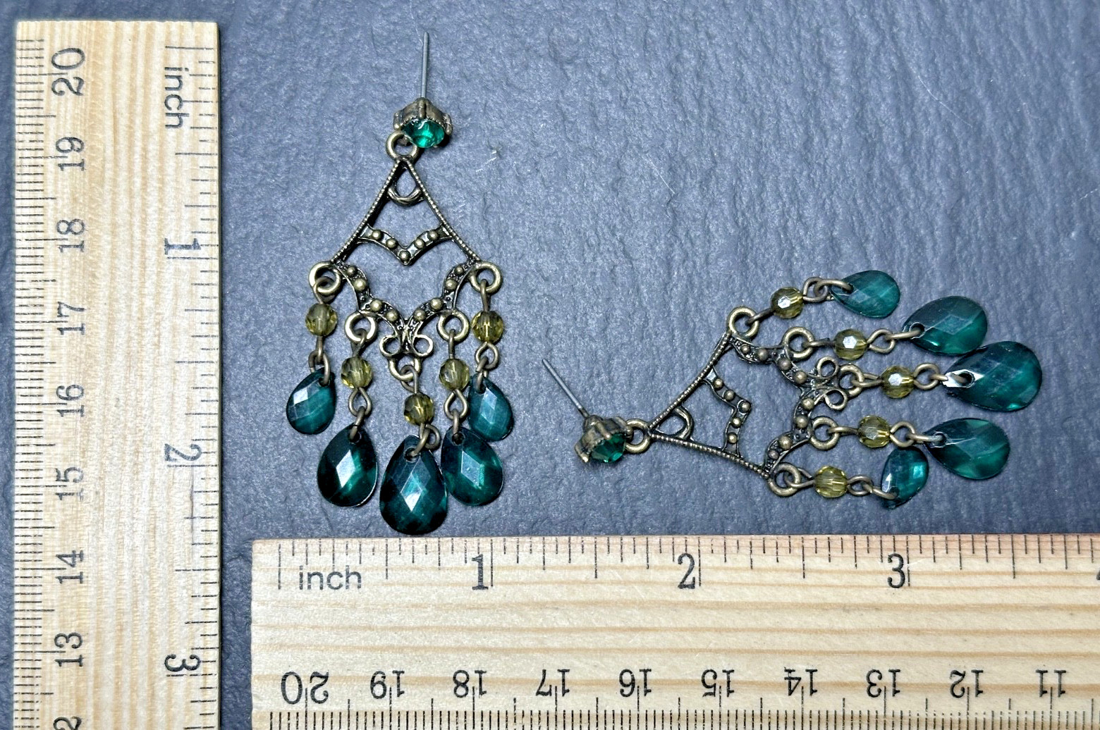 4 PAIR VINTAGE EARRINGS FOR PIERCED EARS IN GREENS, BROWNS N186