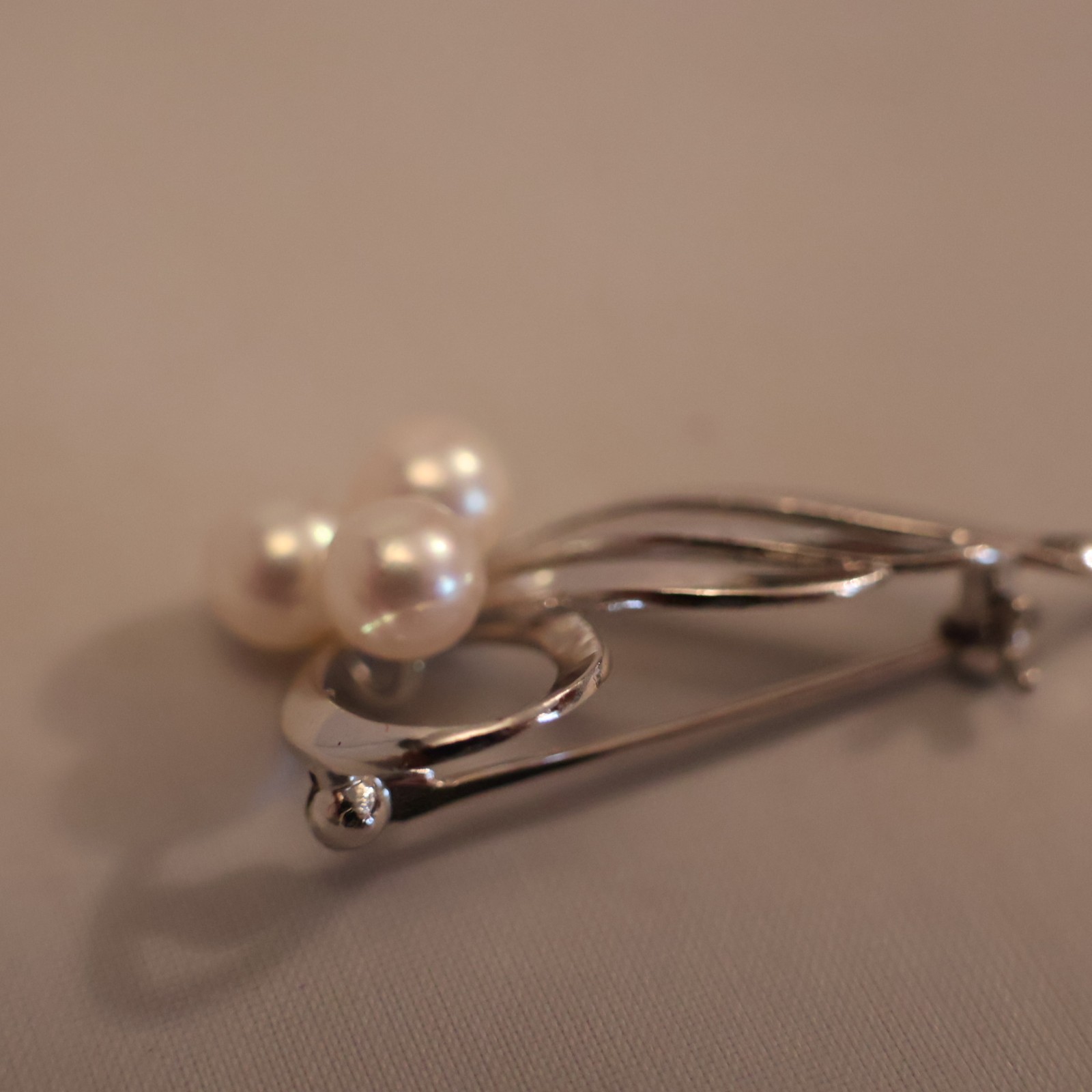 Mikimoto Akoyo Pearl and Sterling Pin/Brooch – Classic