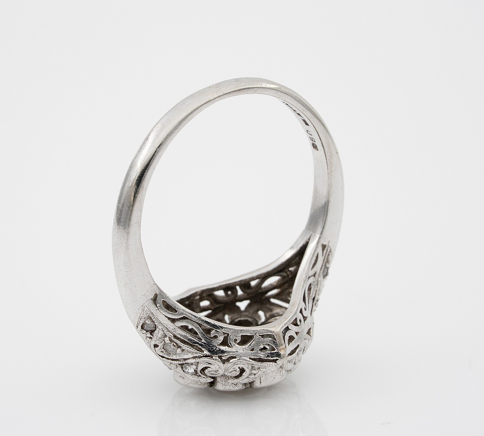 Art Nouveau .75 Ct Diamond F VVS/VS Platinum Rare Engagement ring