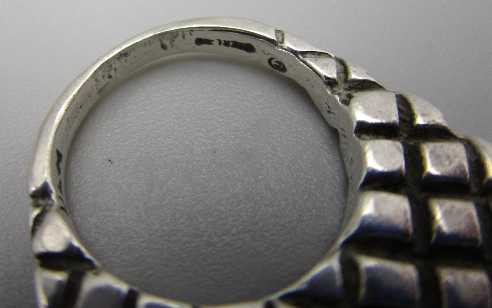 CLASSIC DIAN MALOUF STERLING CROSSHATCH STACK RING GUARD SZ 4.75 RET $190