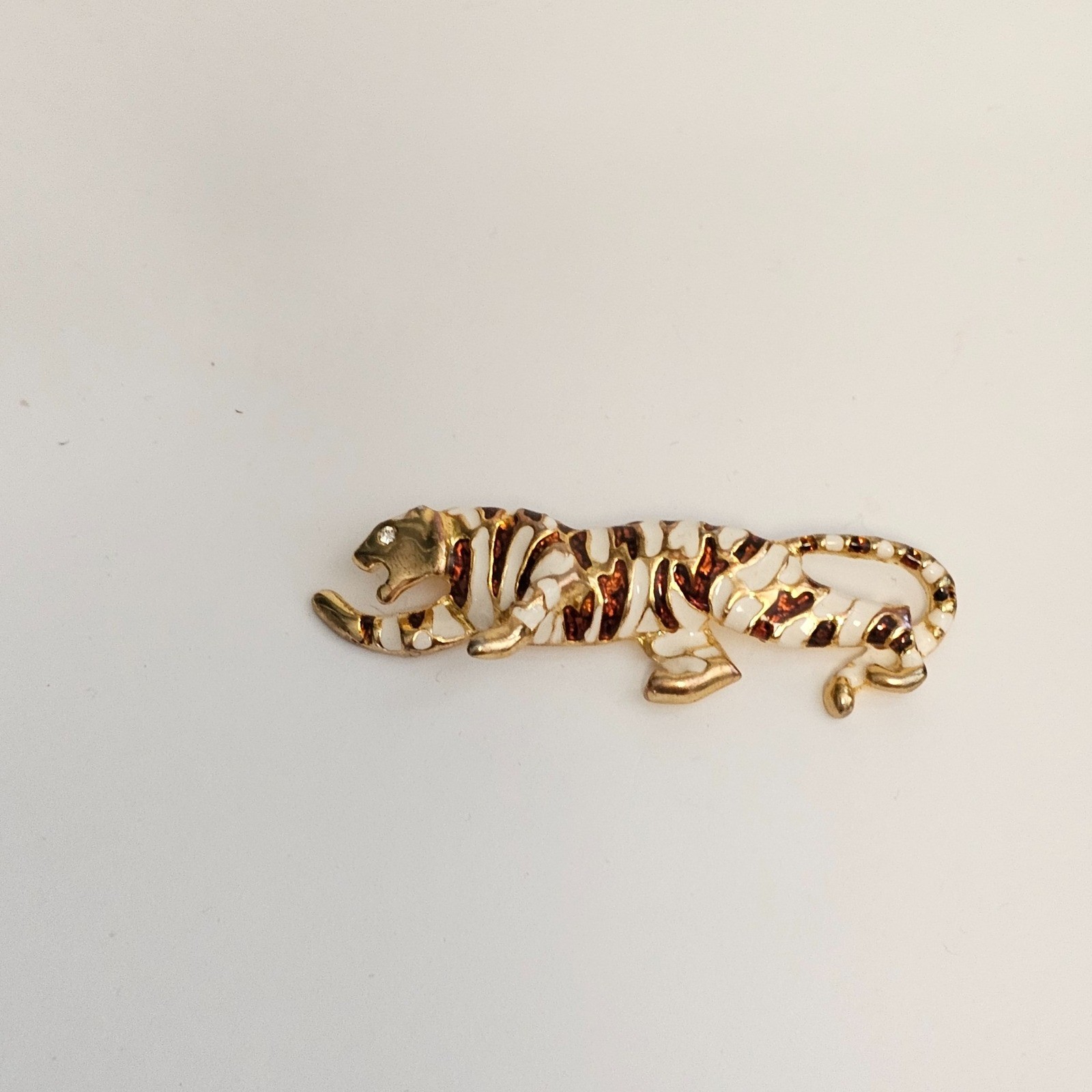 Vintage Gold Tone Enameled Panther White Brown Shimmer Brooch Pin