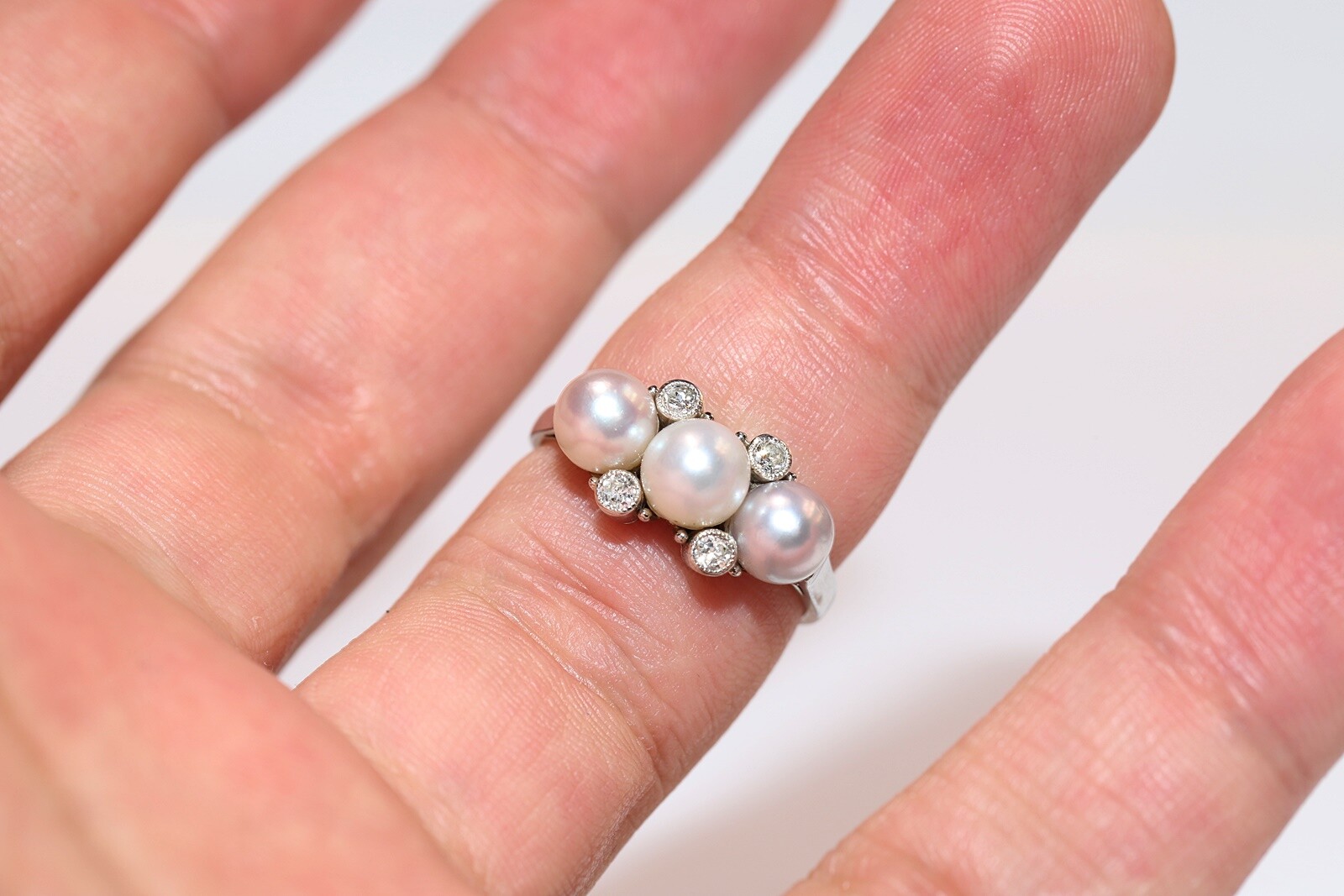 Vintage Circa 1970s handcrafted 14k Gold Natural Diamond And Pearl Ring