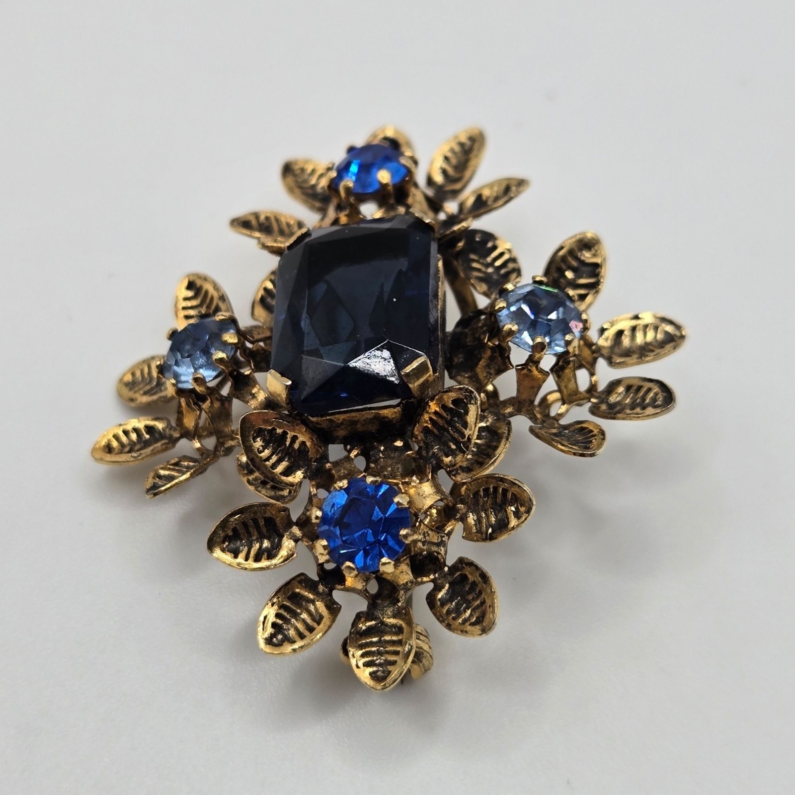 Vtg Austrian Crystal Rhinestone Brooch Blue Floral Victorian Revival Mid Century