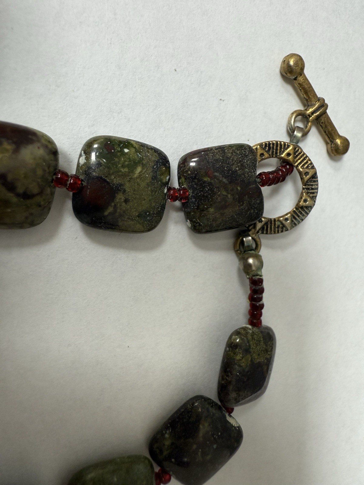 NATURAL JASPER STONES GRAINED SHAPES 10″ LENGTH NECKLACE VTG style timeless