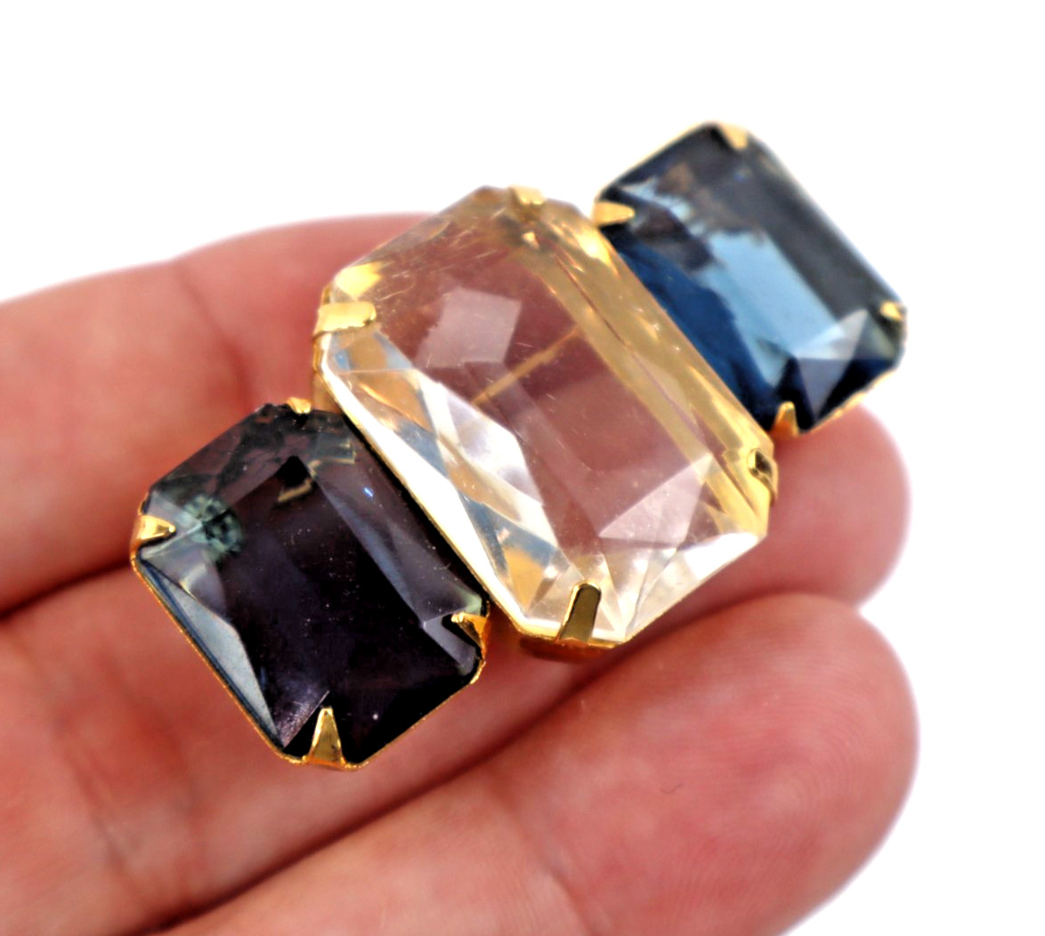 Vintage Brooch pin AVON blue & clear faceted glass rhinestones 1980s emerald cut