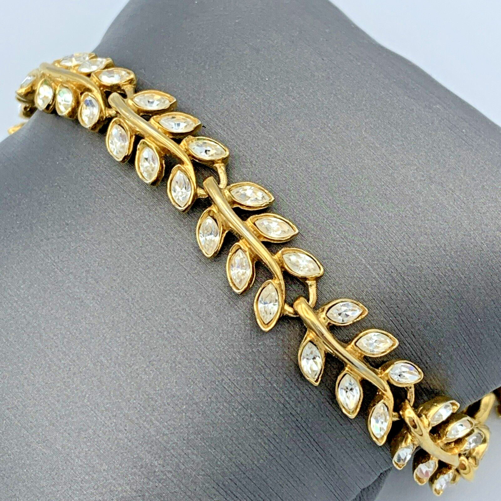 Monet 7.25 in Gold Tone Crystal Leaf Bracelet B3-27