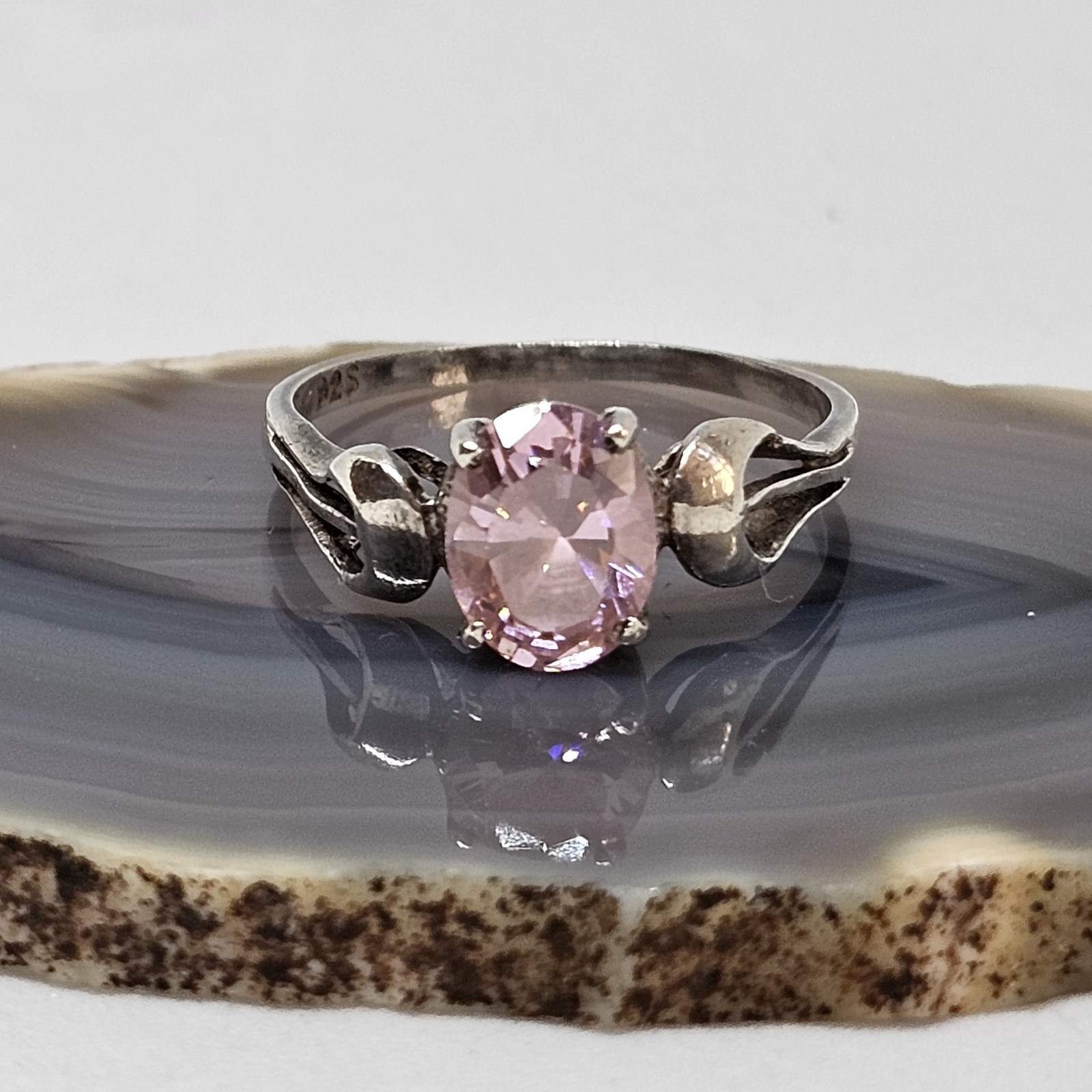 925 Sterling Silver Ring Size 6.5 Pink Crystal Oval Stone Vintage Jewelry