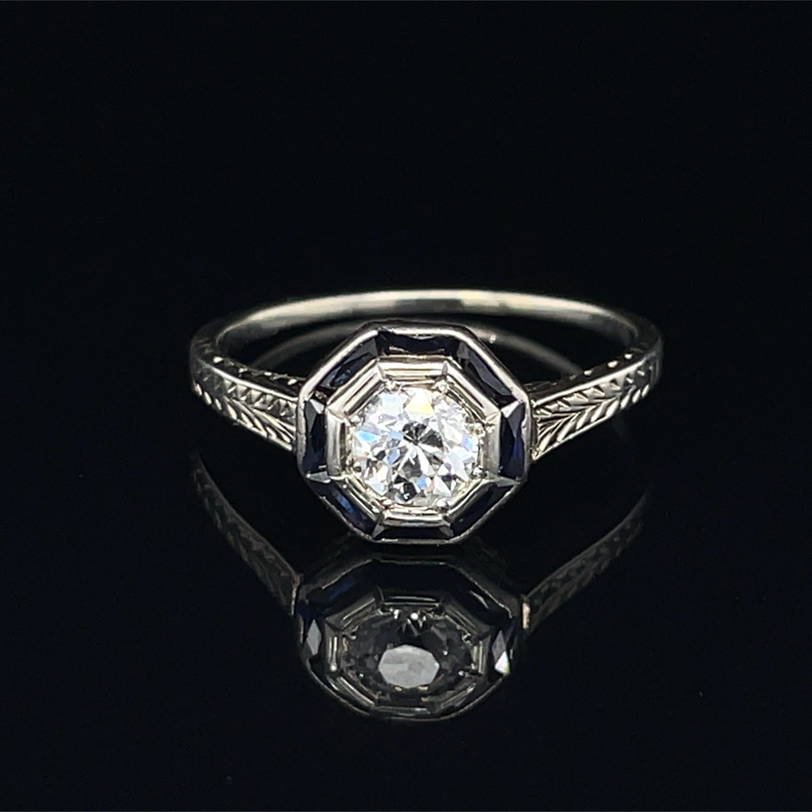 Art Deco Old European Cut Diamond Sapphire Halo 18K Gold